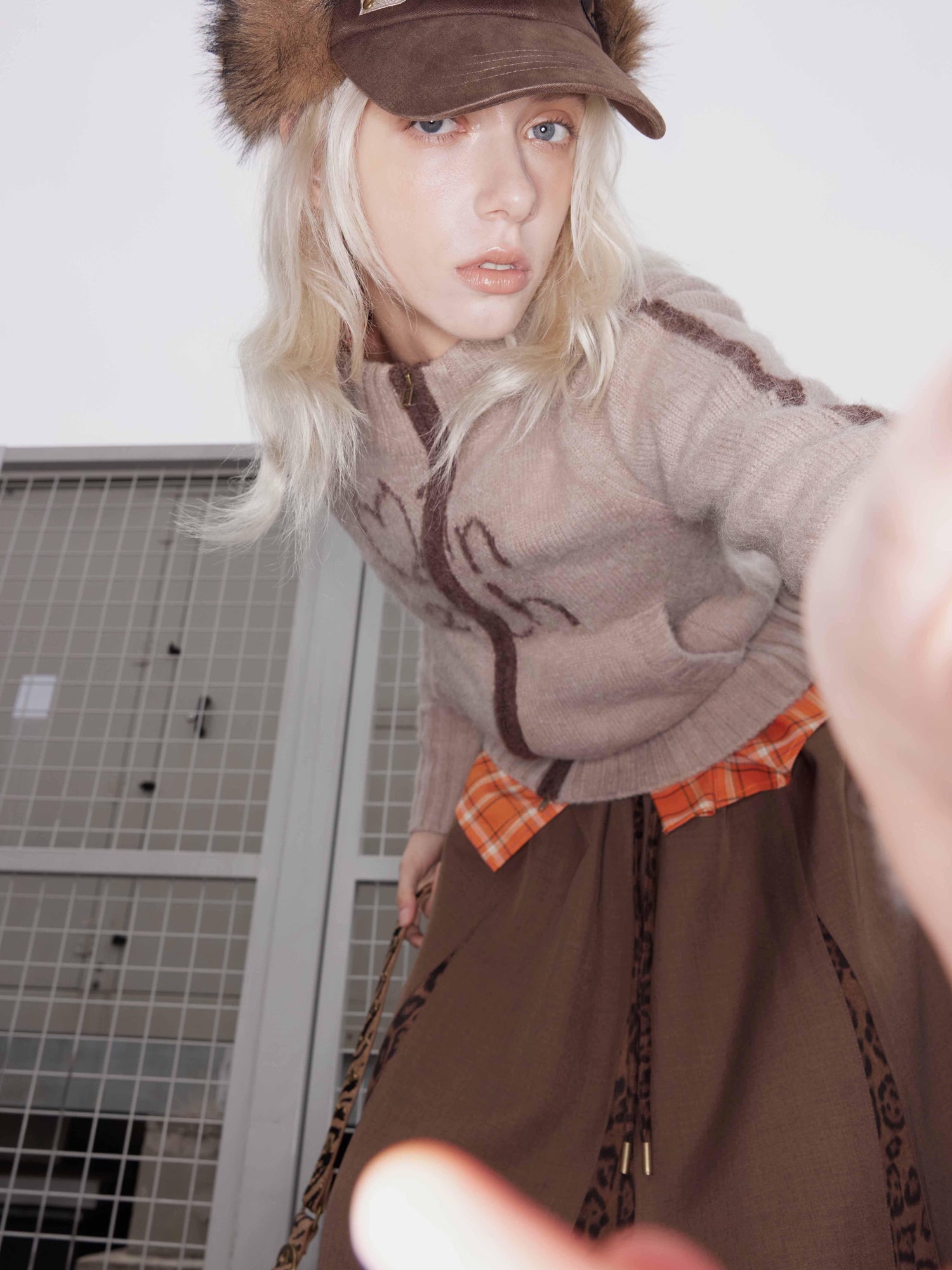 2th Desire Wool Plush Letter Contrast Zip Cardigan