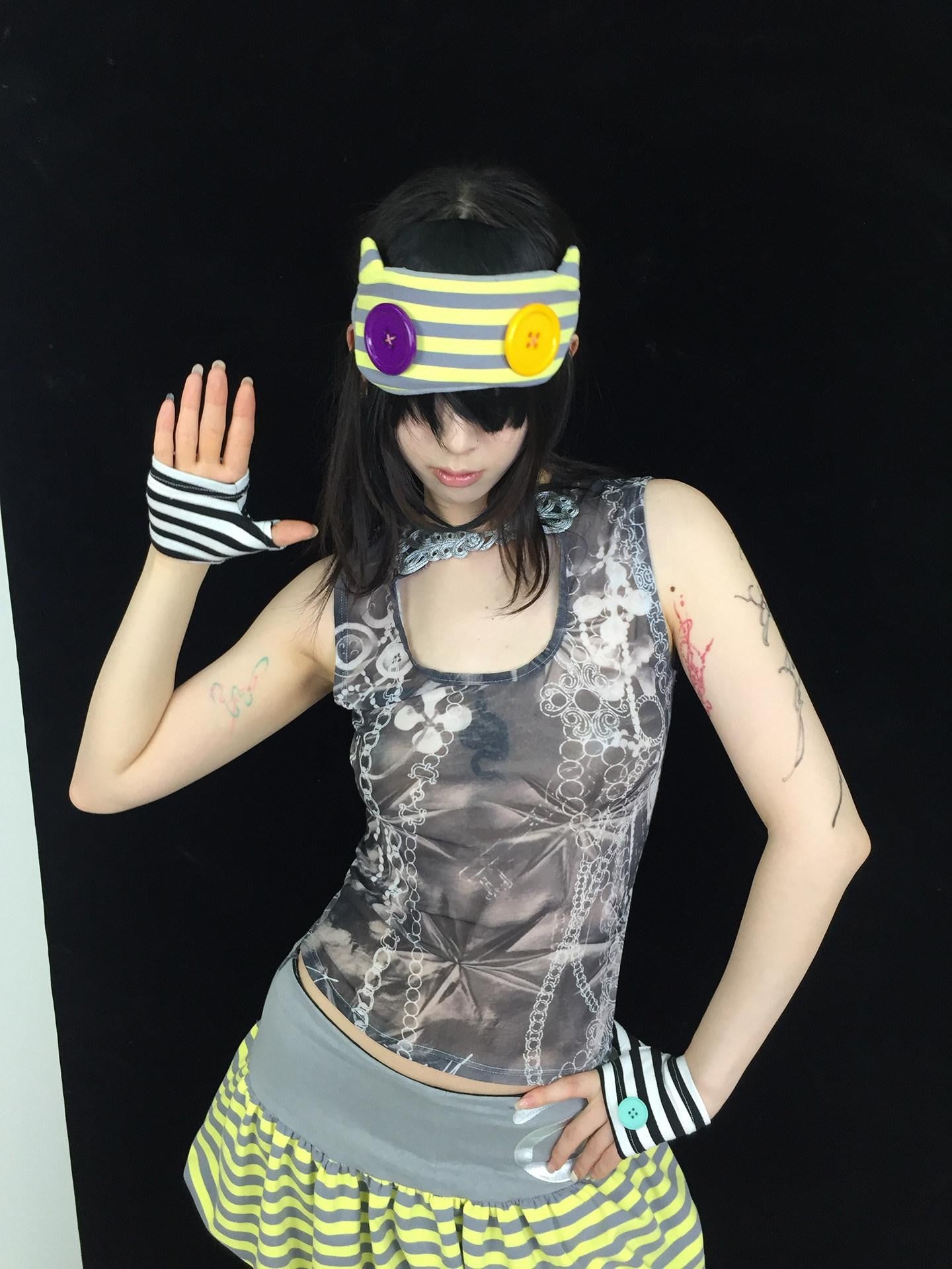 Ttsunami Vintage Black White Striped Half Palm Button Women&