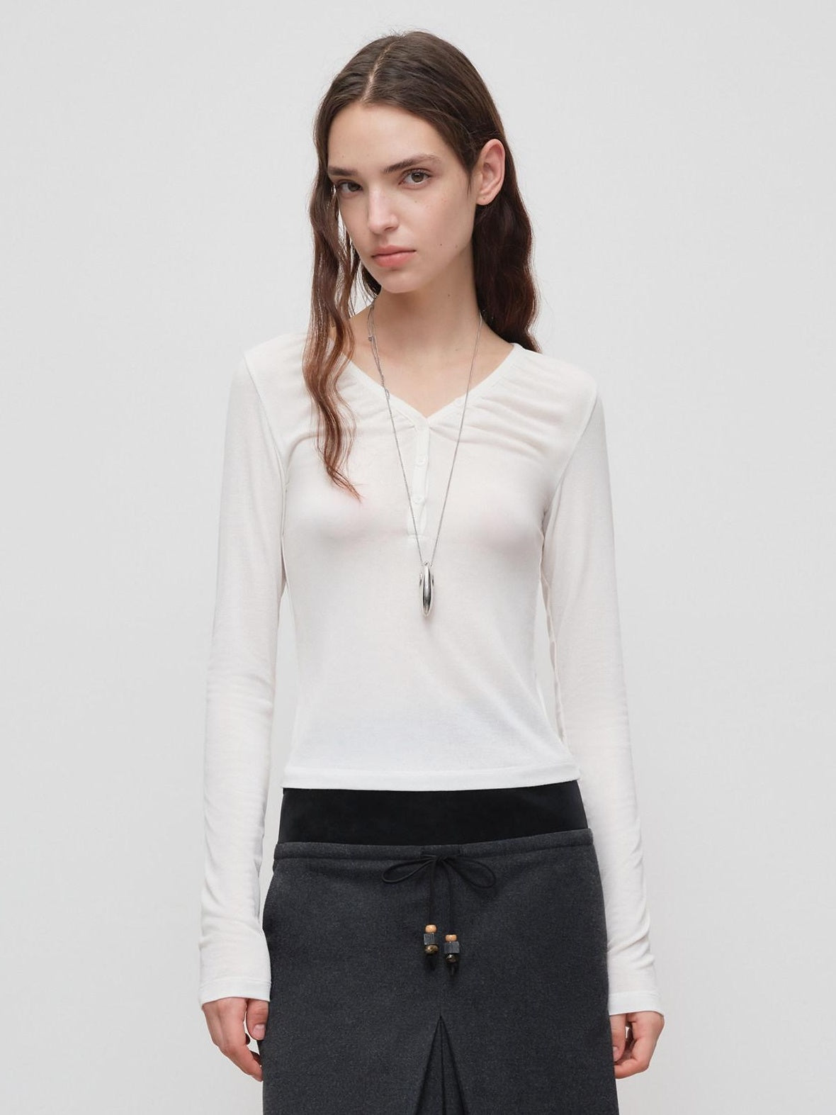 RUN TO THE FUTURE Breathable Lyocell Slim V-neck Button Detail Women Casual Long Sleeve T-Shirts