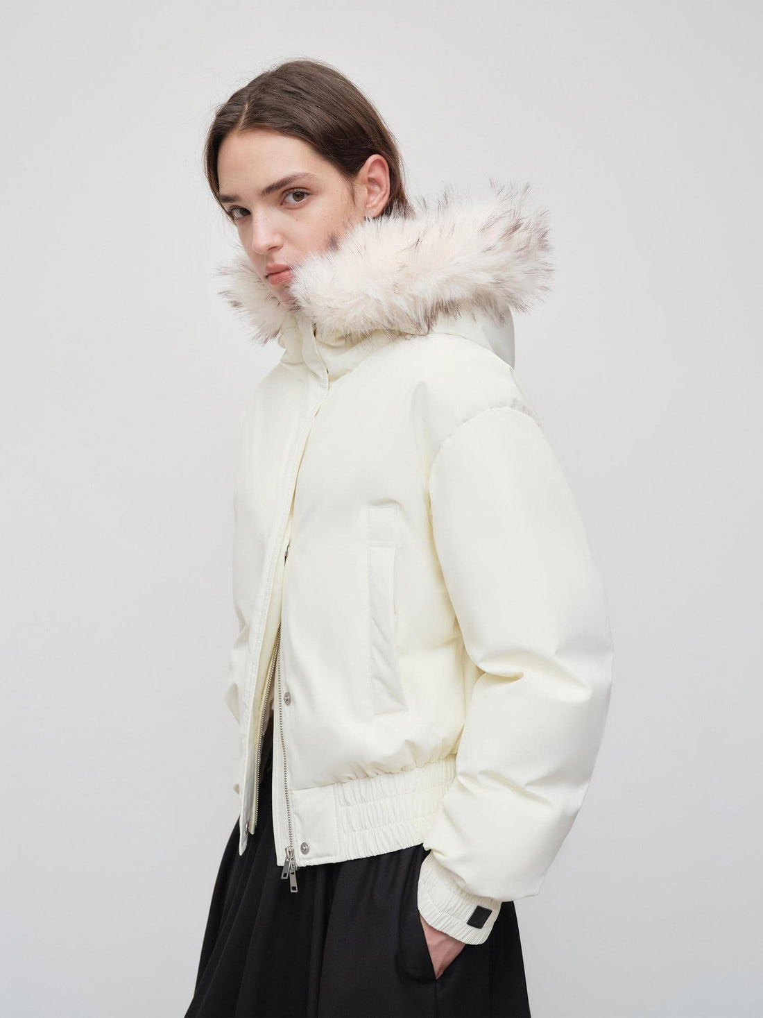 RUN TO THE FUTURE 90 Percent White Duck Down Short Straight Women Detachable Hood Fur Down Jackets