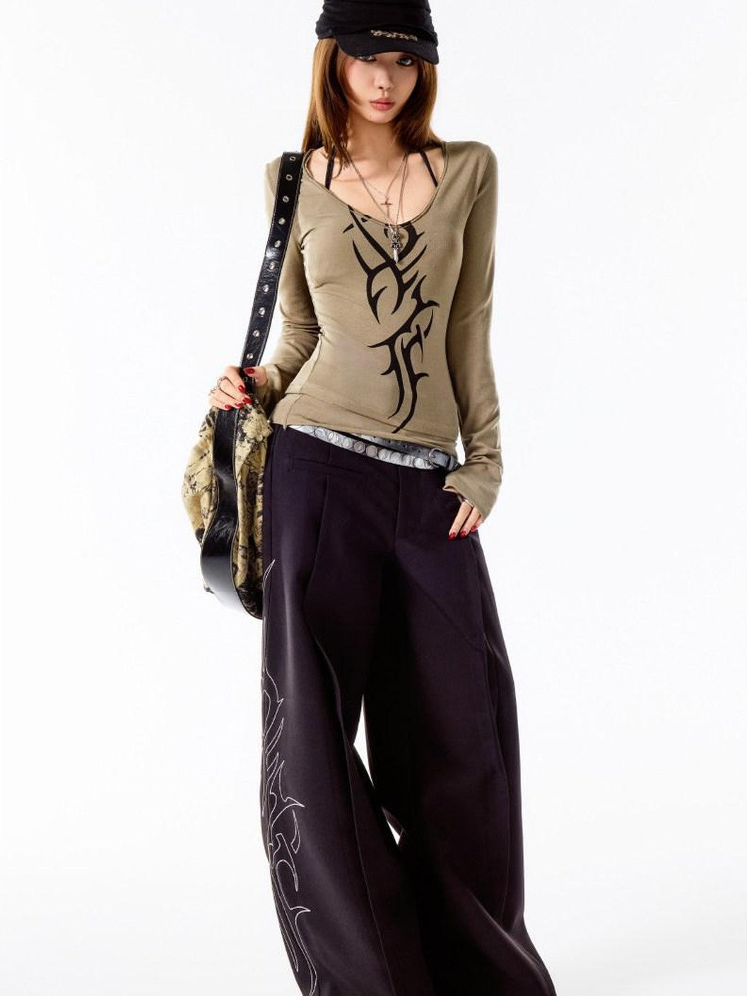 3MODE Black Bow Print U Neck Slim Fit Women&
