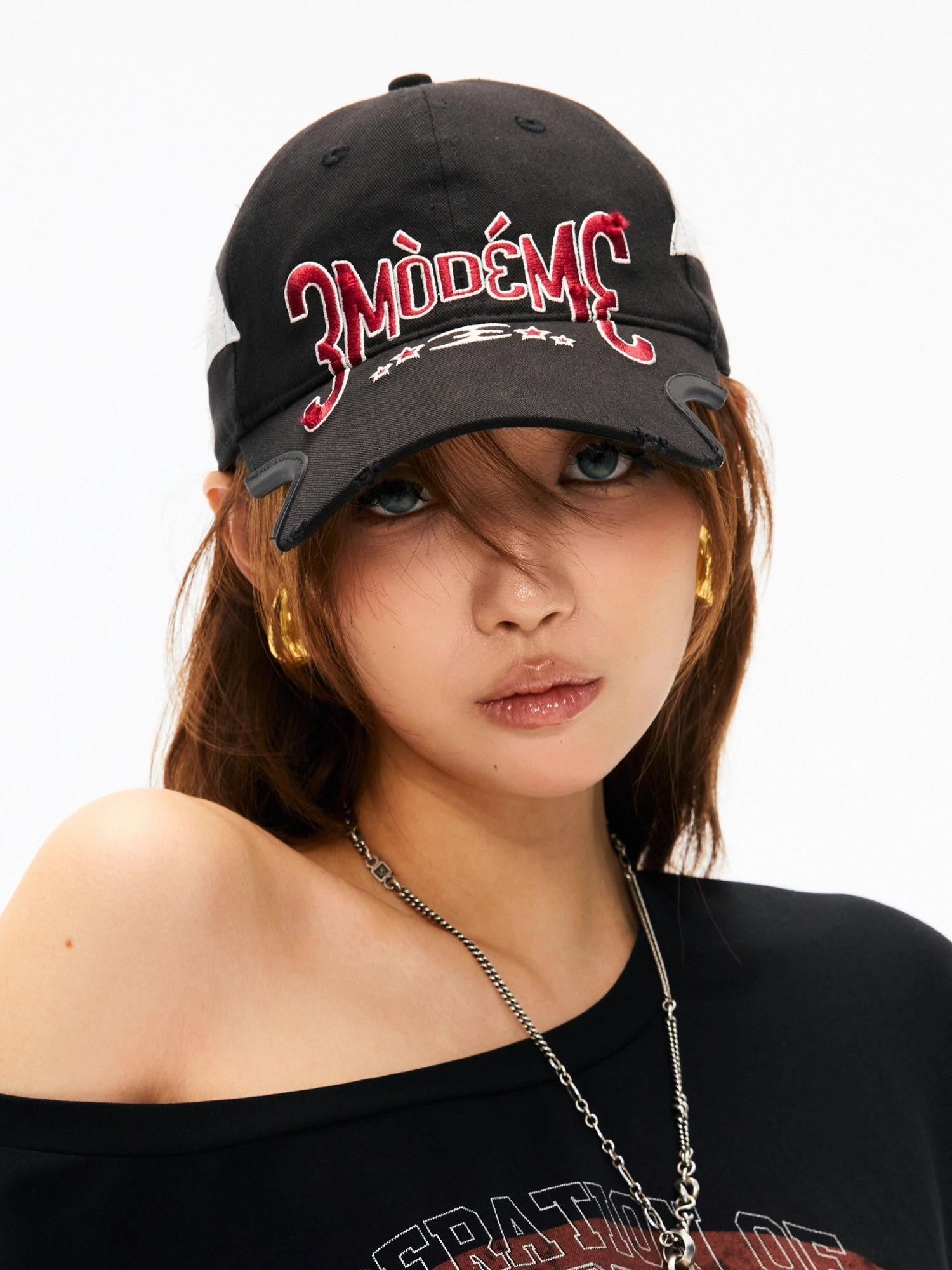 3MODE Black Embroidered Letter Notch Brim Cartoon Women&