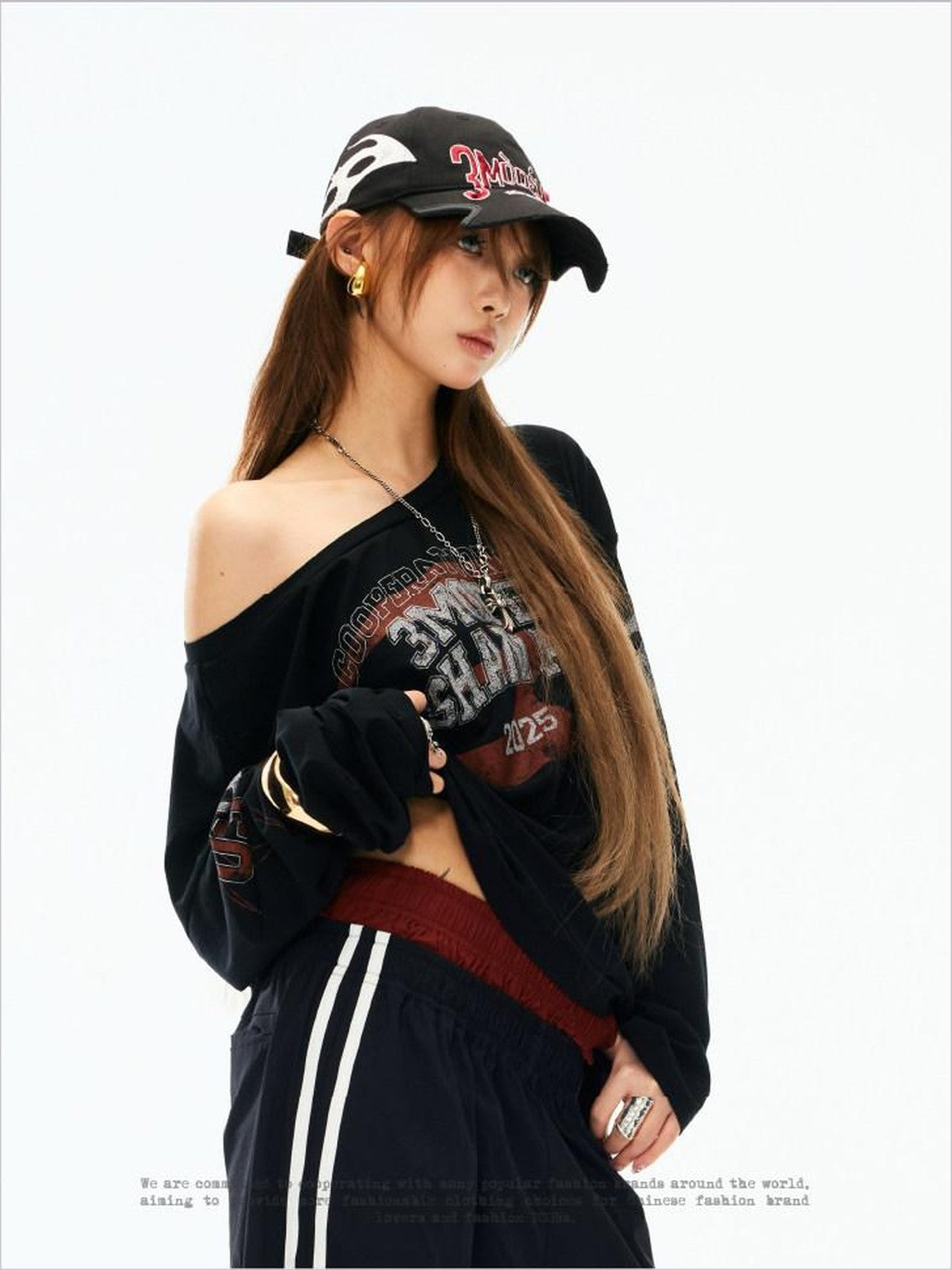 3MODE Black Embroidered Letter Notch Brim Cartoon Women&
