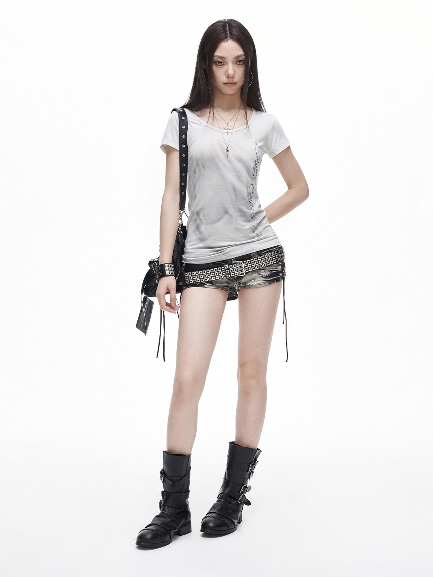 3MODE Gradient Side Rhinestone Lettering U Neck Women&
