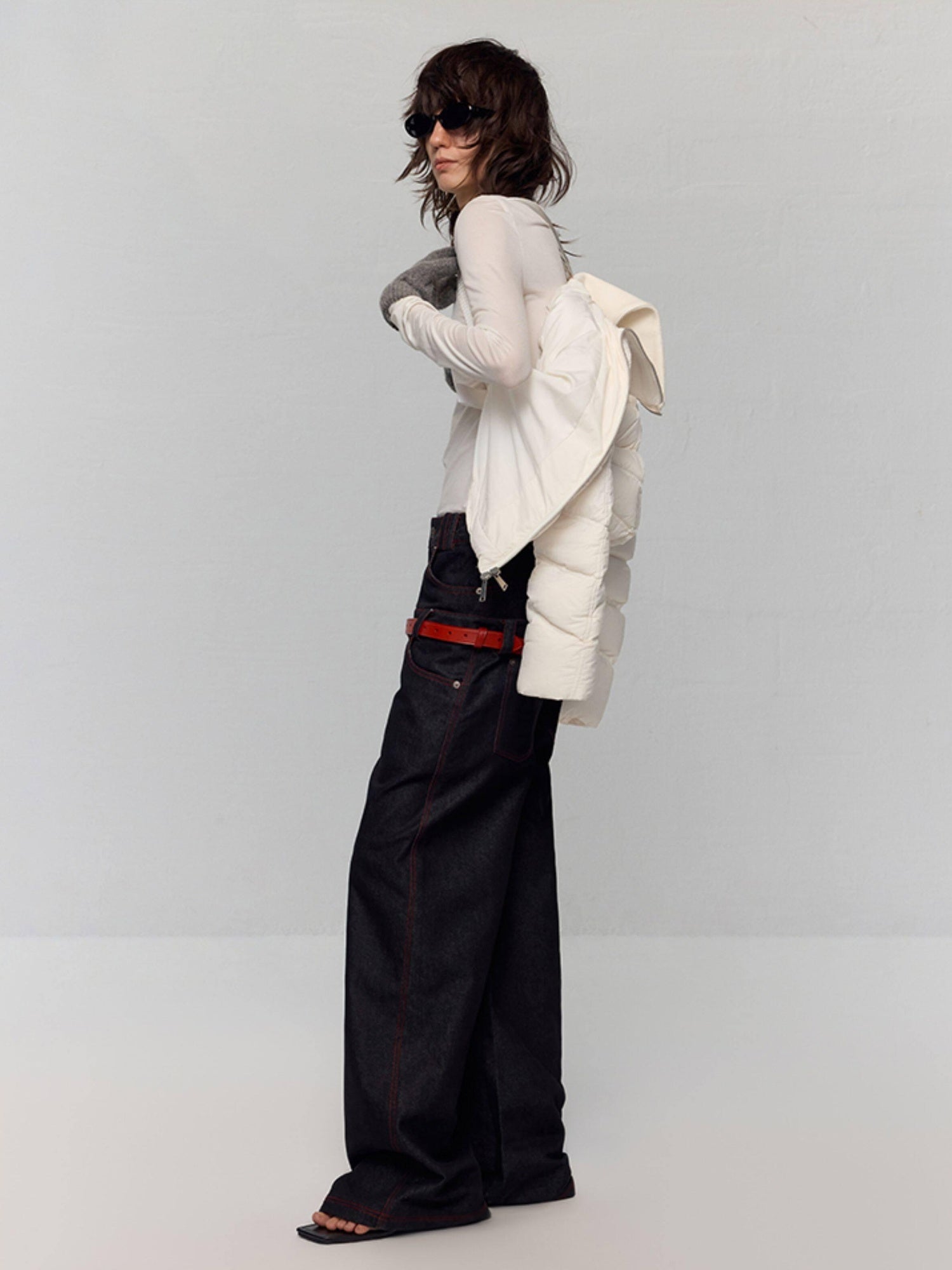 RUN TO THE FUTURE 90% White Duck Down Warm Short Straight Retro Cream Nylon Zipper Down Jackets