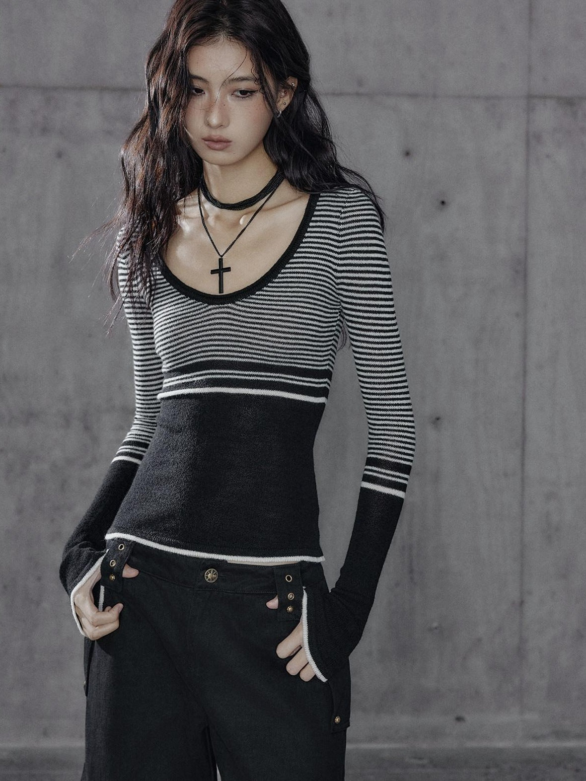Low pixel Soft Acrylic Slim V-neck Striped Casual Women Everyday Long Sleeve T-Shirts