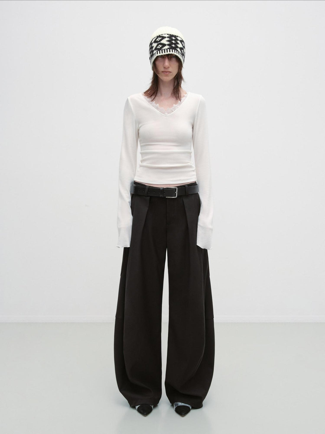 RUN TO THE FUTURE Pleated Minimalist Mid Rise Micro Stretch Casual Loose Fit Black Wide-Leg Pants