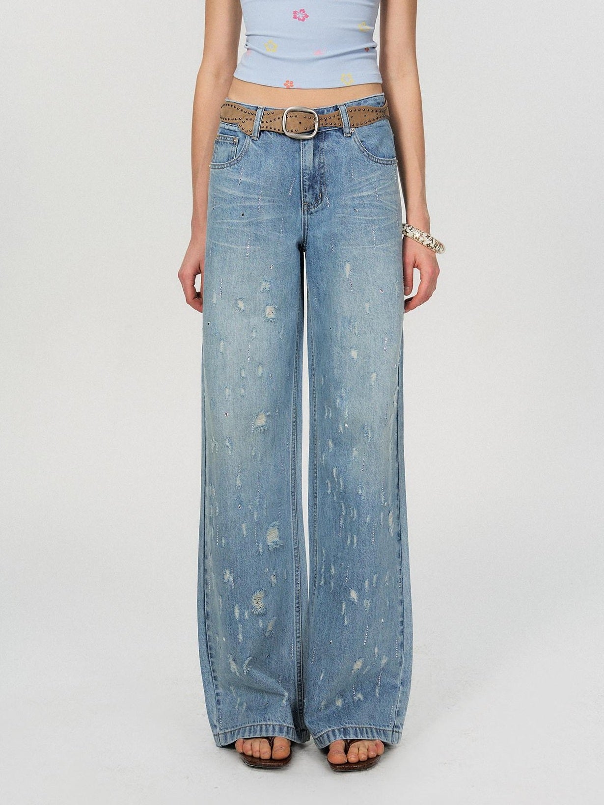 The NeverMore Crystal Trim Relaxed Natural Waist Women Washed Blue Zipper Straight Leg Jeans