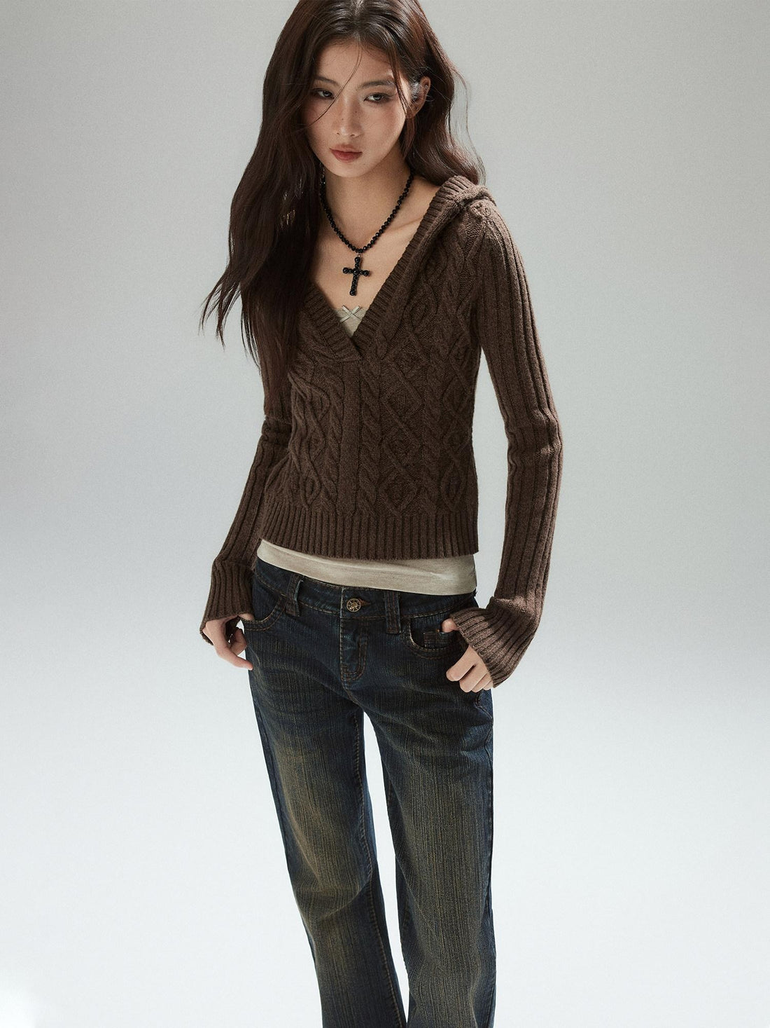 Low pixel Wool Blend V-neck Slim Pullover Two Piece Cami Set Casual Sweaters