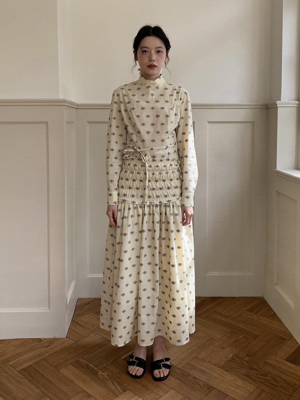 Dorydory Beige Chinese Floral Stand Collar Tie Waist Women&