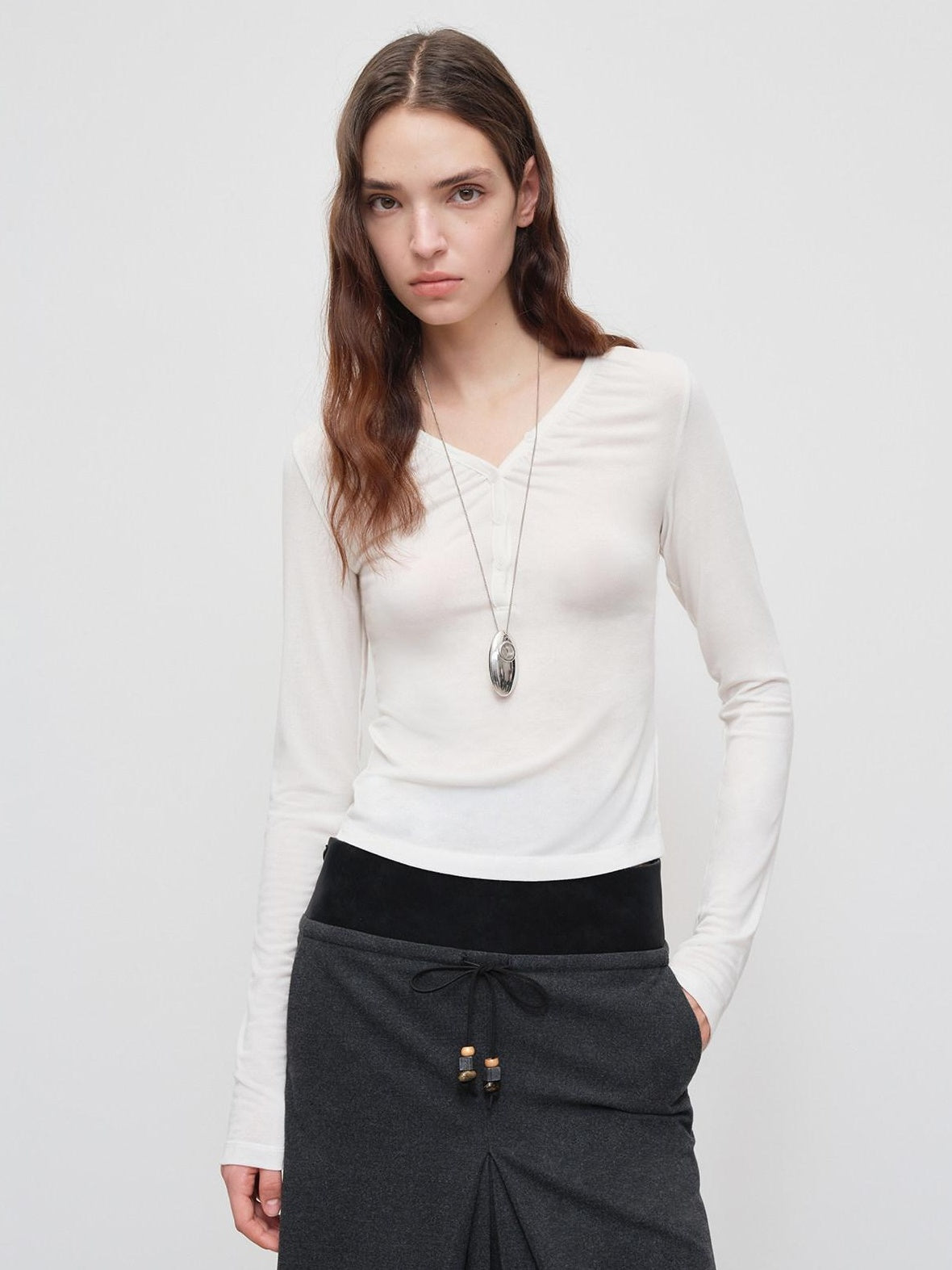 RUN TO THE FUTURE Breathable Lyocell Slim V-neck Button Detail Women Casual Long Sleeve T-Shirts