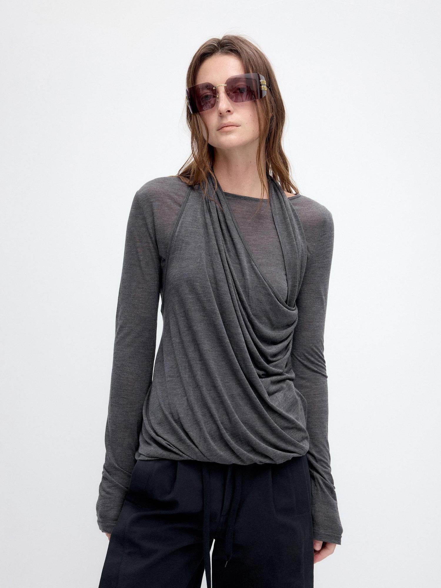 RUN TO THE FUTURE Tencel Wool Blend Pleated Commuter Slim Solid Milk White Long Sleeve T-Shirts
