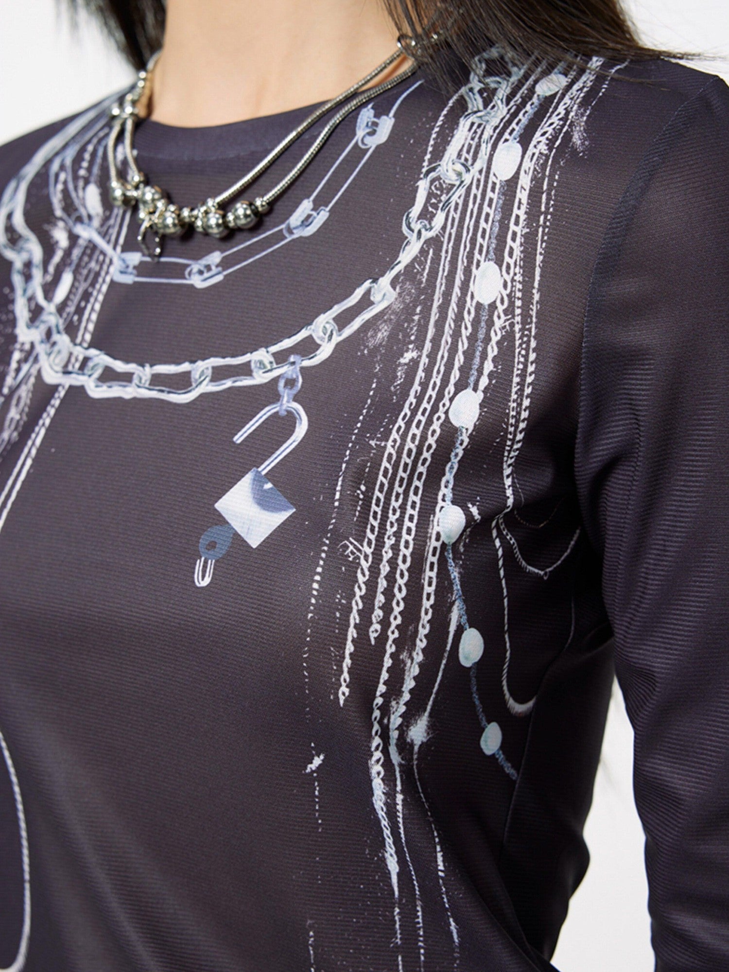 DKZ OFFICIAL Chain Print Mesh Slim Fit Round Neck Women&