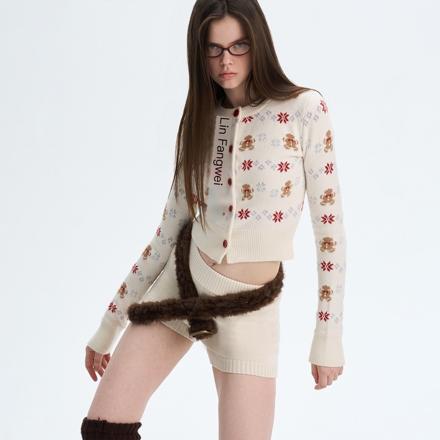 The NeverMore Cashmere Blend Bear Jacquard Cute Slim Cropped Crewneck Knitwear Cardigans