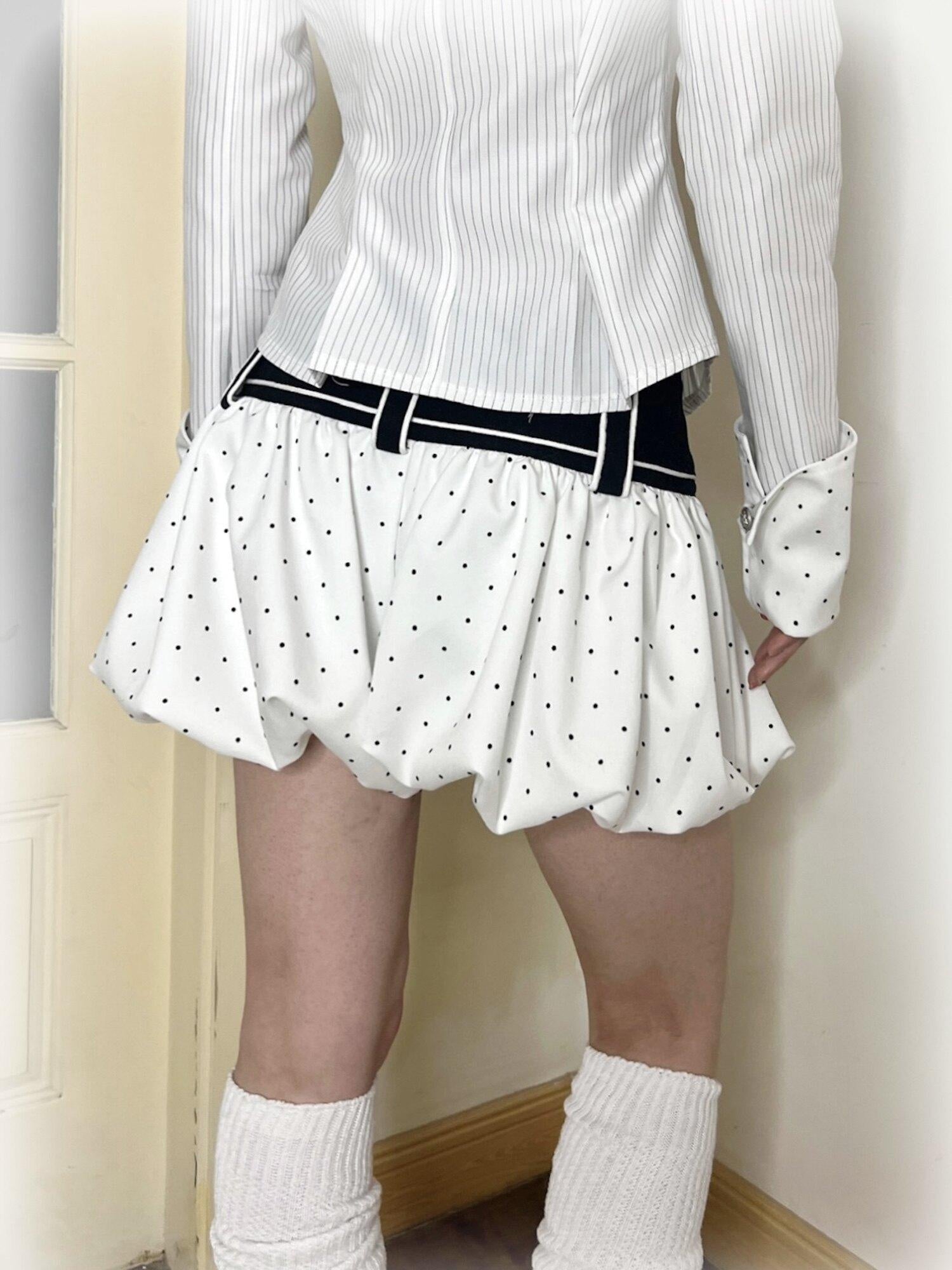 nit alcove Lined Pleated Low Rise Bubble Hem Relaxed Fit Casual White Woven Mini Shorts