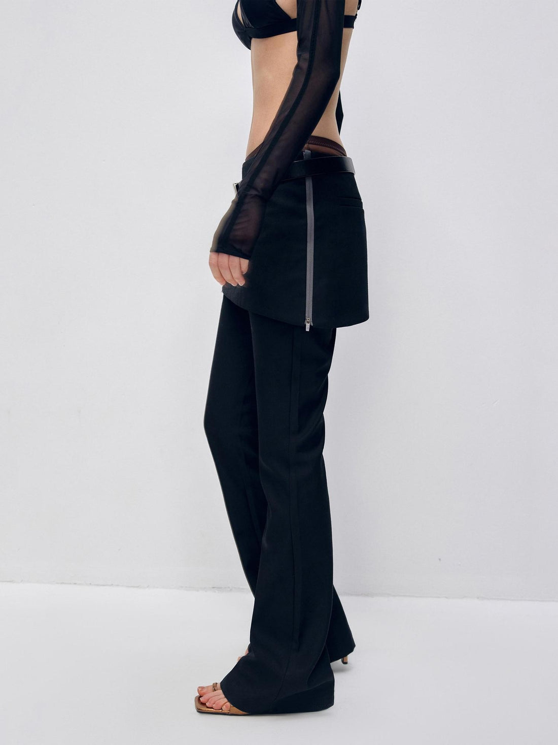 RUN TO THE FUTURE Low Waist Zip Slim Minimal Microflare Women Classic Black Flare Pants