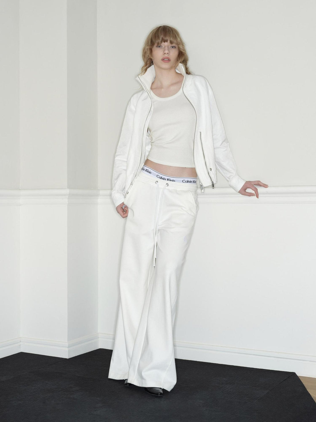 RUN TO THE FUTURE 100 Percent Cotton Original Low Waist Pocket Moonlight White Wide-Leg Pants