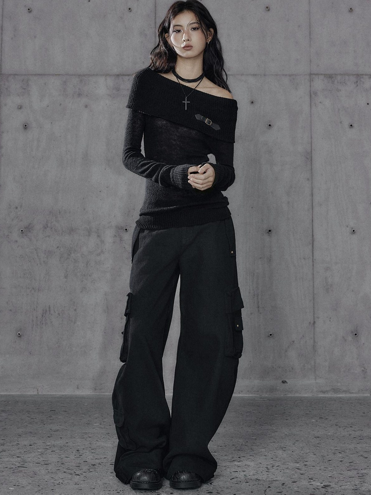 Low pixel Wool Blend Pullover Loose Fit Commuter Boat Neck Black Knit Sweaters