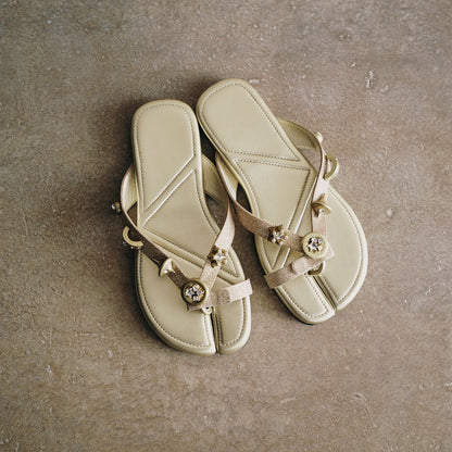 RUN_TO_THE_FUTURE_Comfortable_Low_Heel_Microfiber_Casual_Youth_Everyday_Flat_Sandals_MISSTT