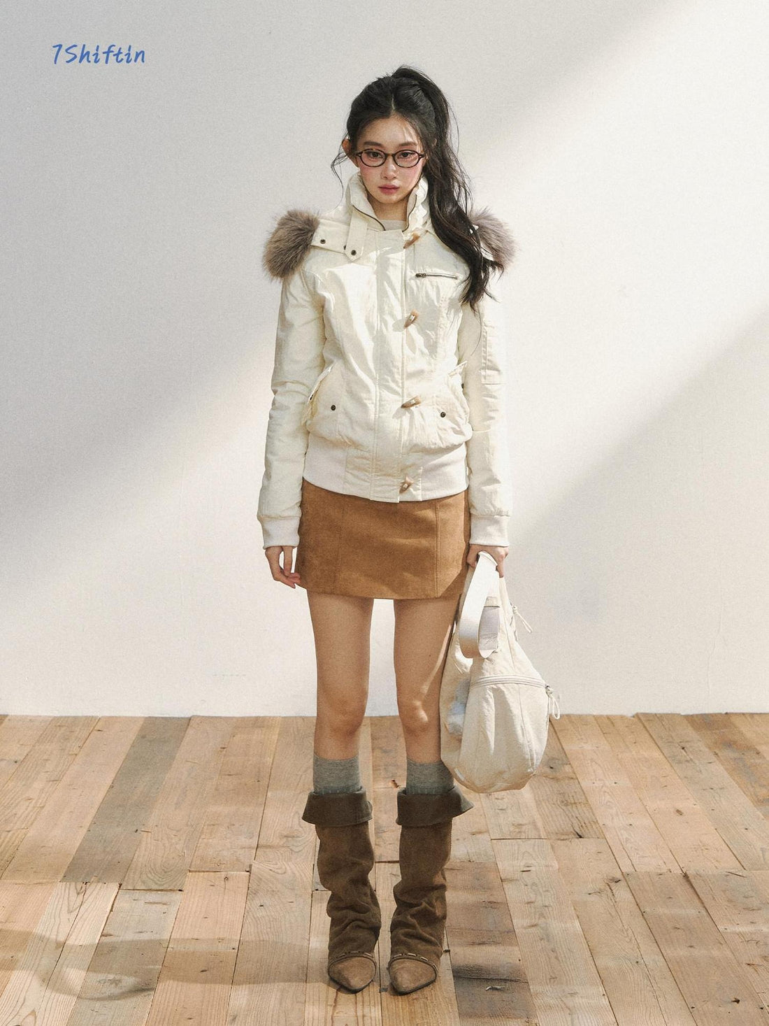 7Shiftin Warm Hooded Two Tone Fur Collar Toggle Closure Short Casual Women Puffer Jackets
