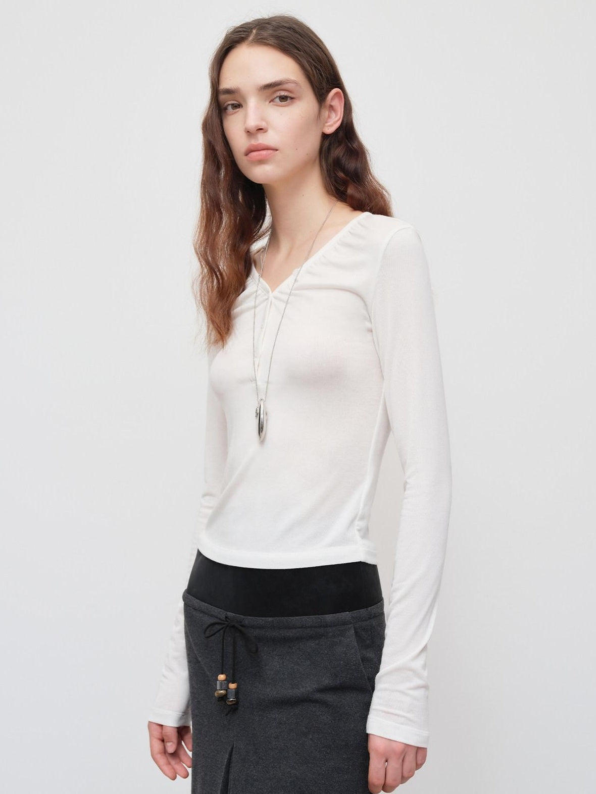 RUN TO THE FUTURE Breathable Lyocell Slim V-neck Button Detail Women Casual Long Sleeve T-Shirts