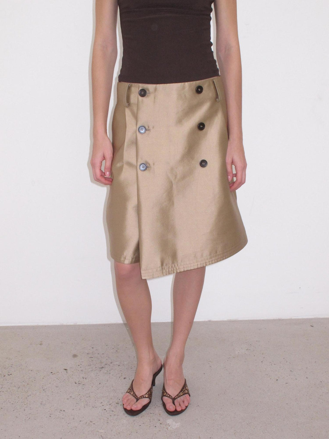 Mito de dar Champagne Gold Button Front A Line Silky Women&