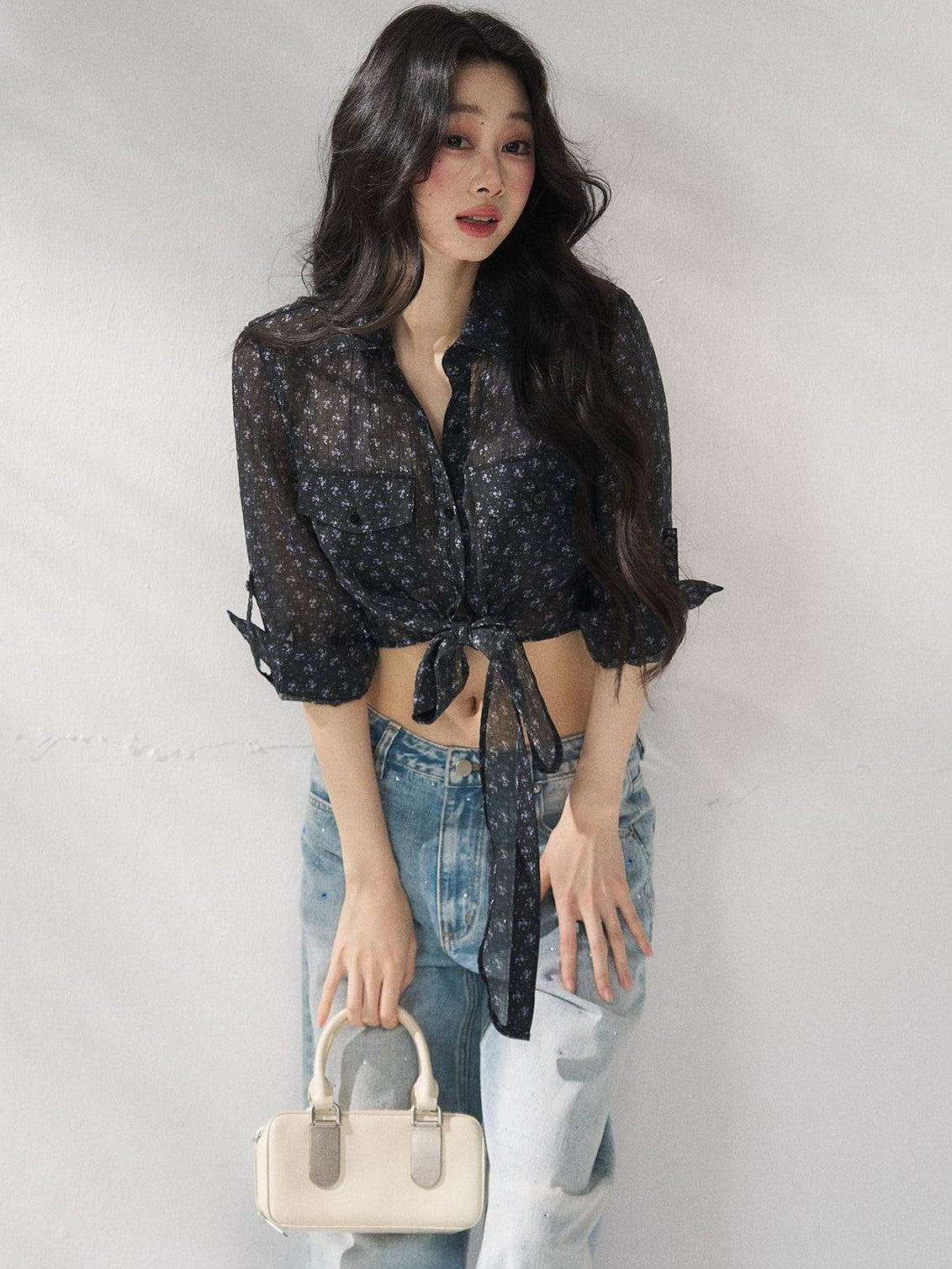 7Shiftin Black Bow Tie Floral Cropped Short Sleeve Collared Women&