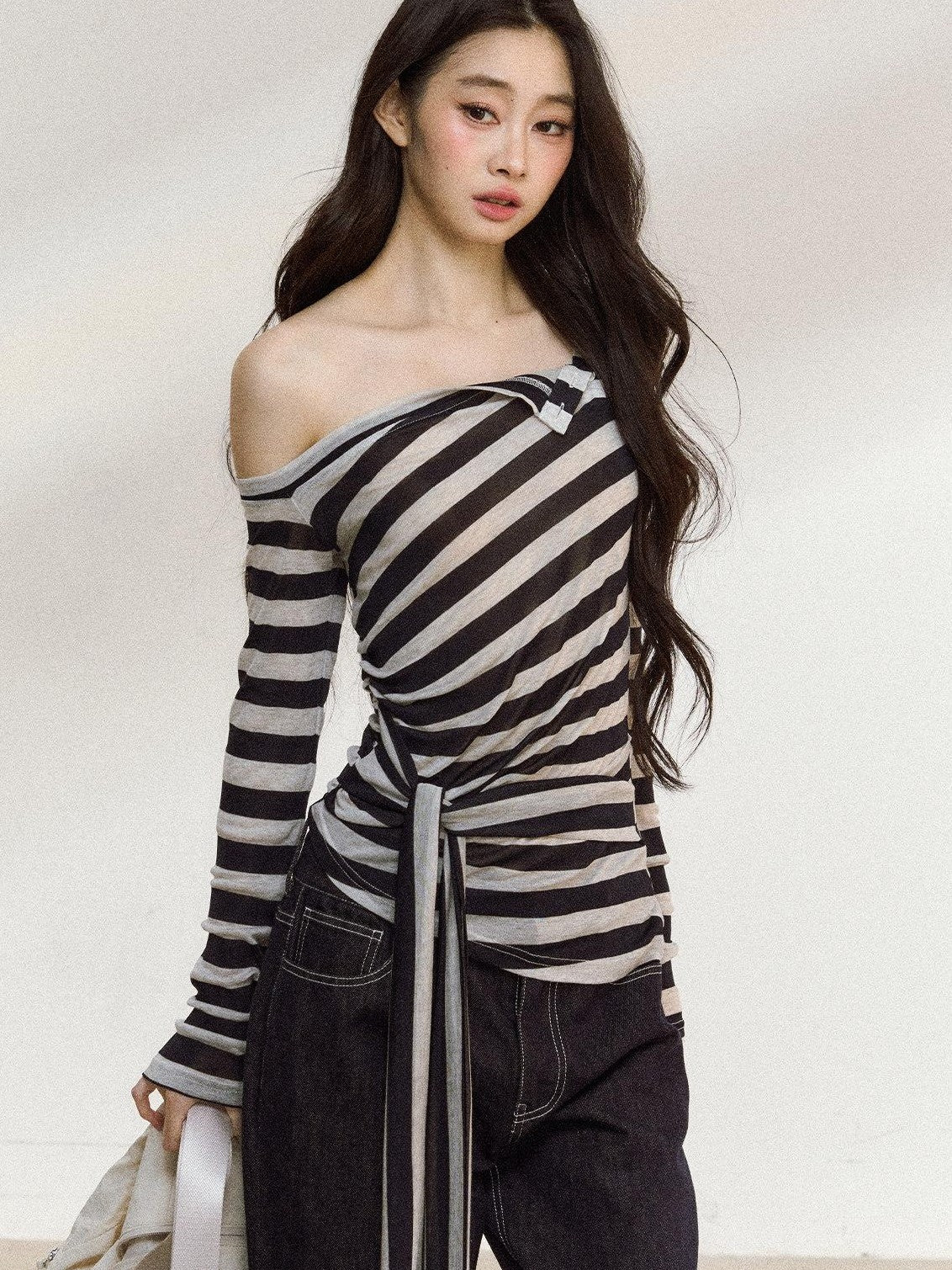7Shiftin Black White Striped Asymmetric Tie Shoulder Women&
