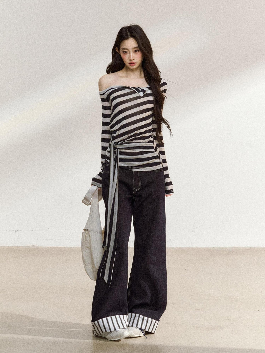 7Shiftin Black White Striped Asymmetric Tie Shoulder Women&