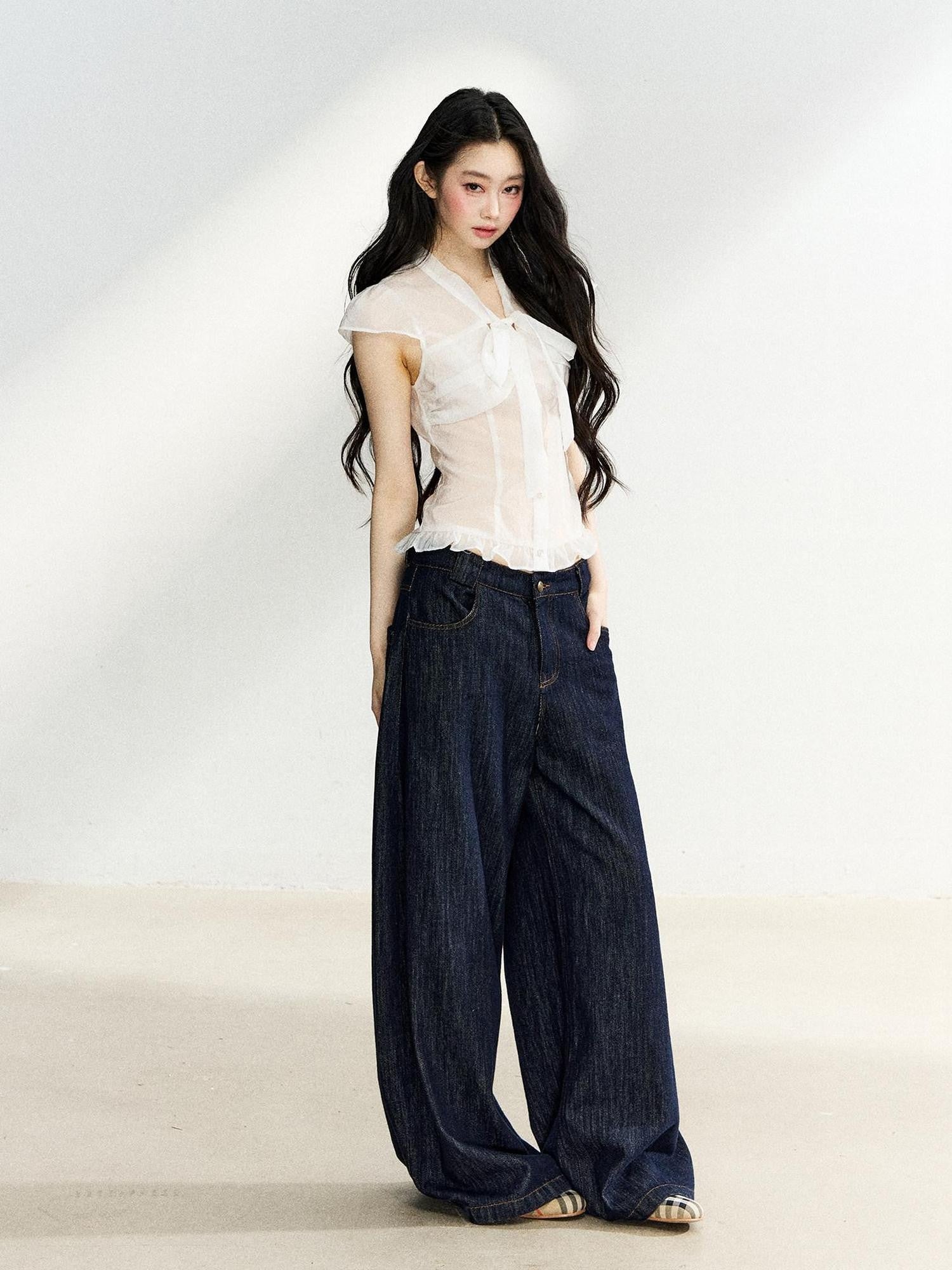 7Shiftin Sheer Bow V-neck Fitted Flutter Sleeve Women&