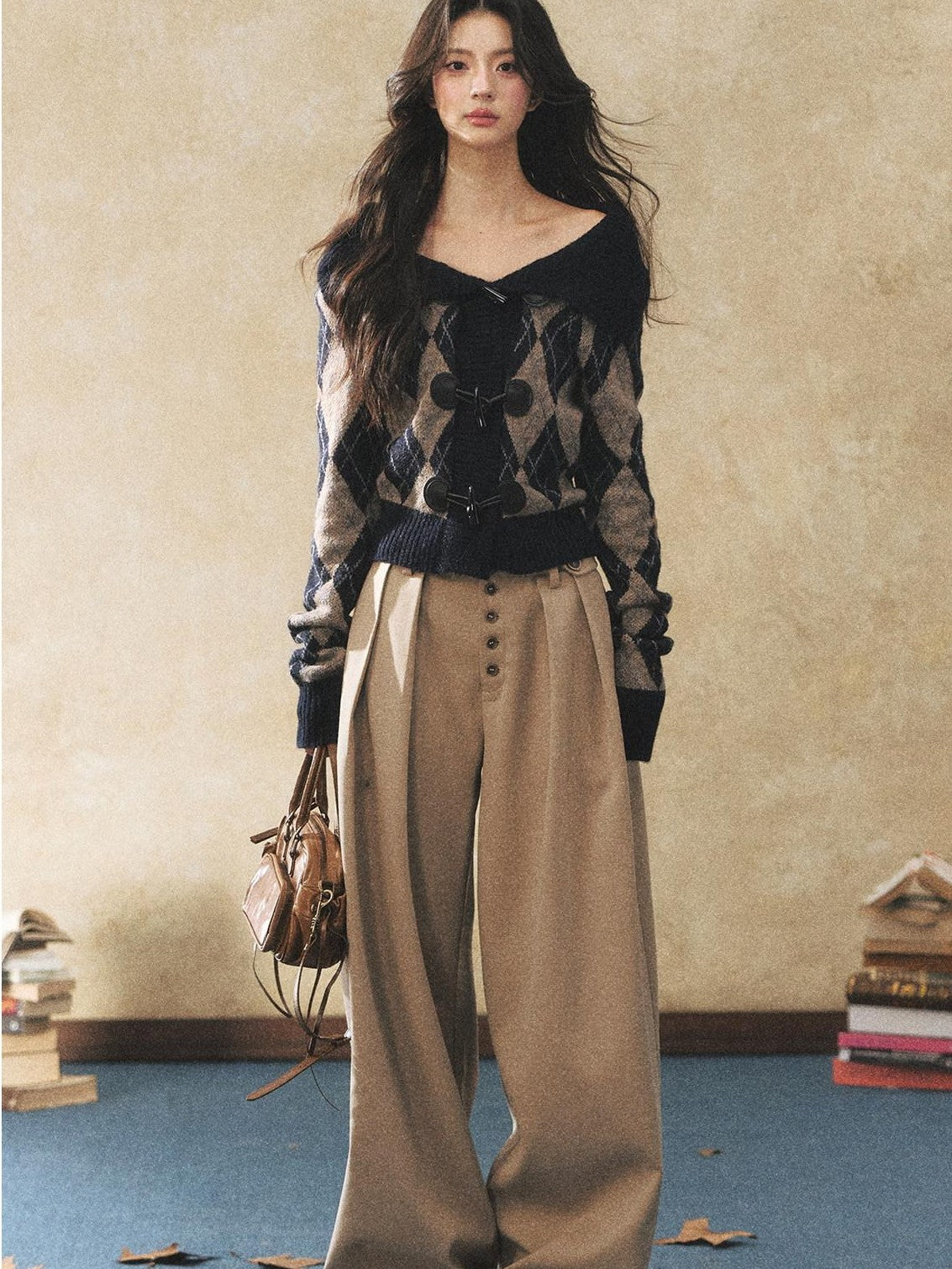 7Shiftin Vintage Two Tone Diamond Horn Toggle Knitted Loose Fit Women&