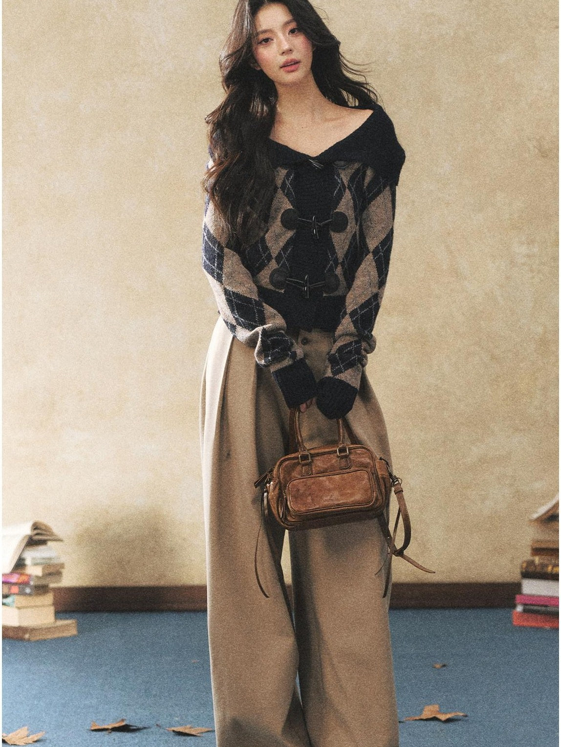 7Shiftin Vintage Two Tone Diamond Horn Toggle Knitted Loose Fit Women&