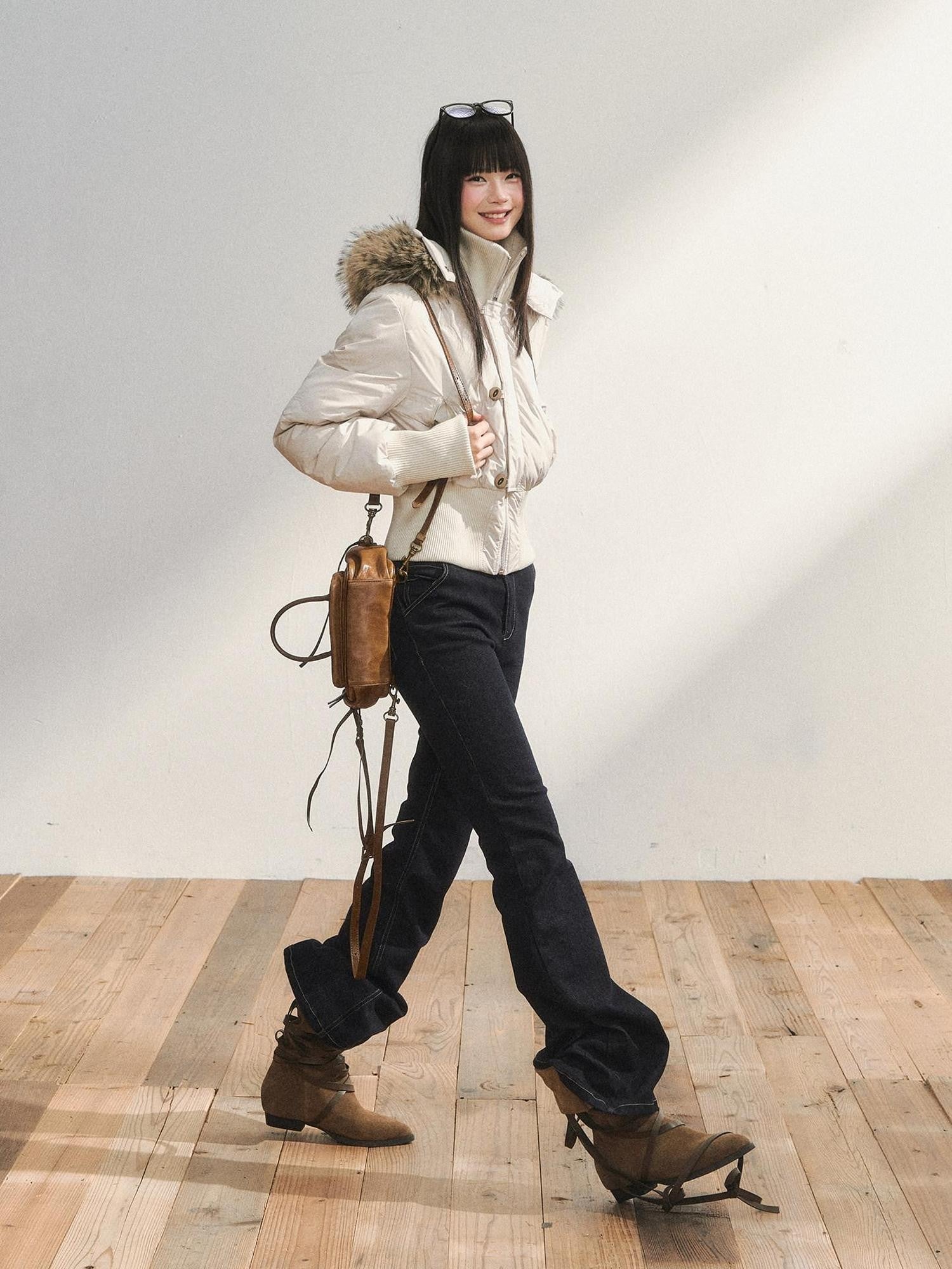 7Shiftin White Fur Collar Stand Collar Waist Cinched Women&