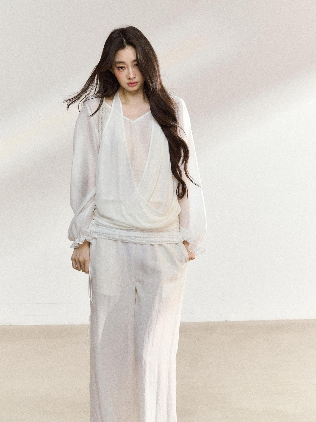 7Shiftin White Lace V-neck Long Sleeve Drapey Pants Women&