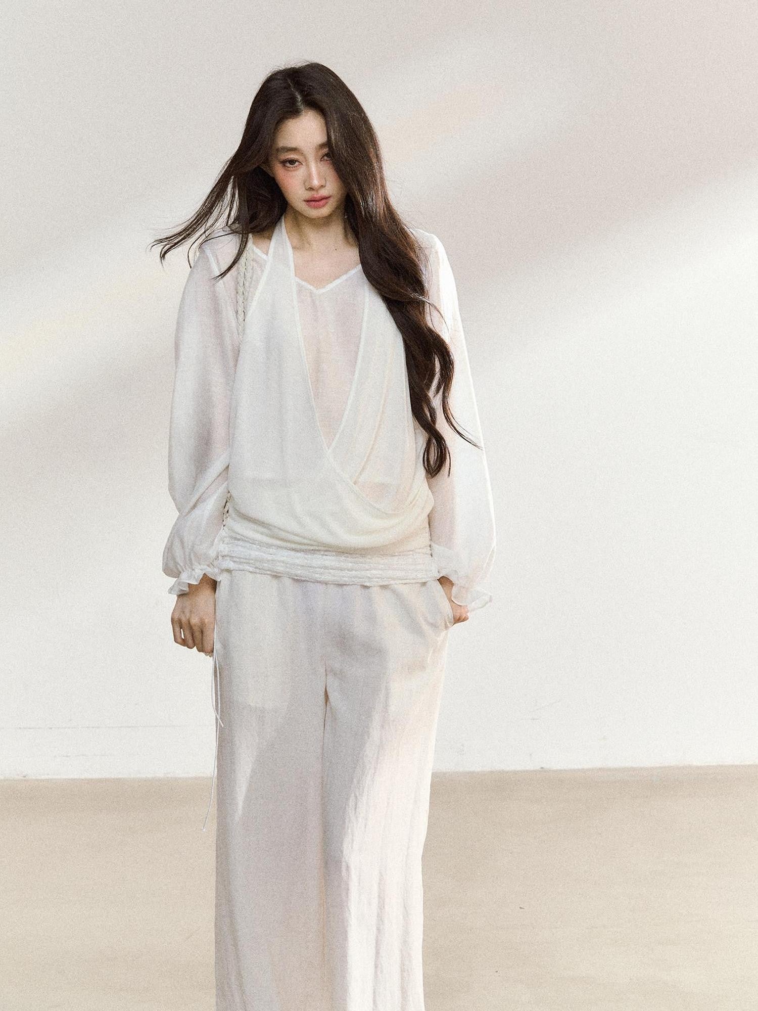 7Shiftin White Lace V-neck Long Sleeve Drapey Pants Women&