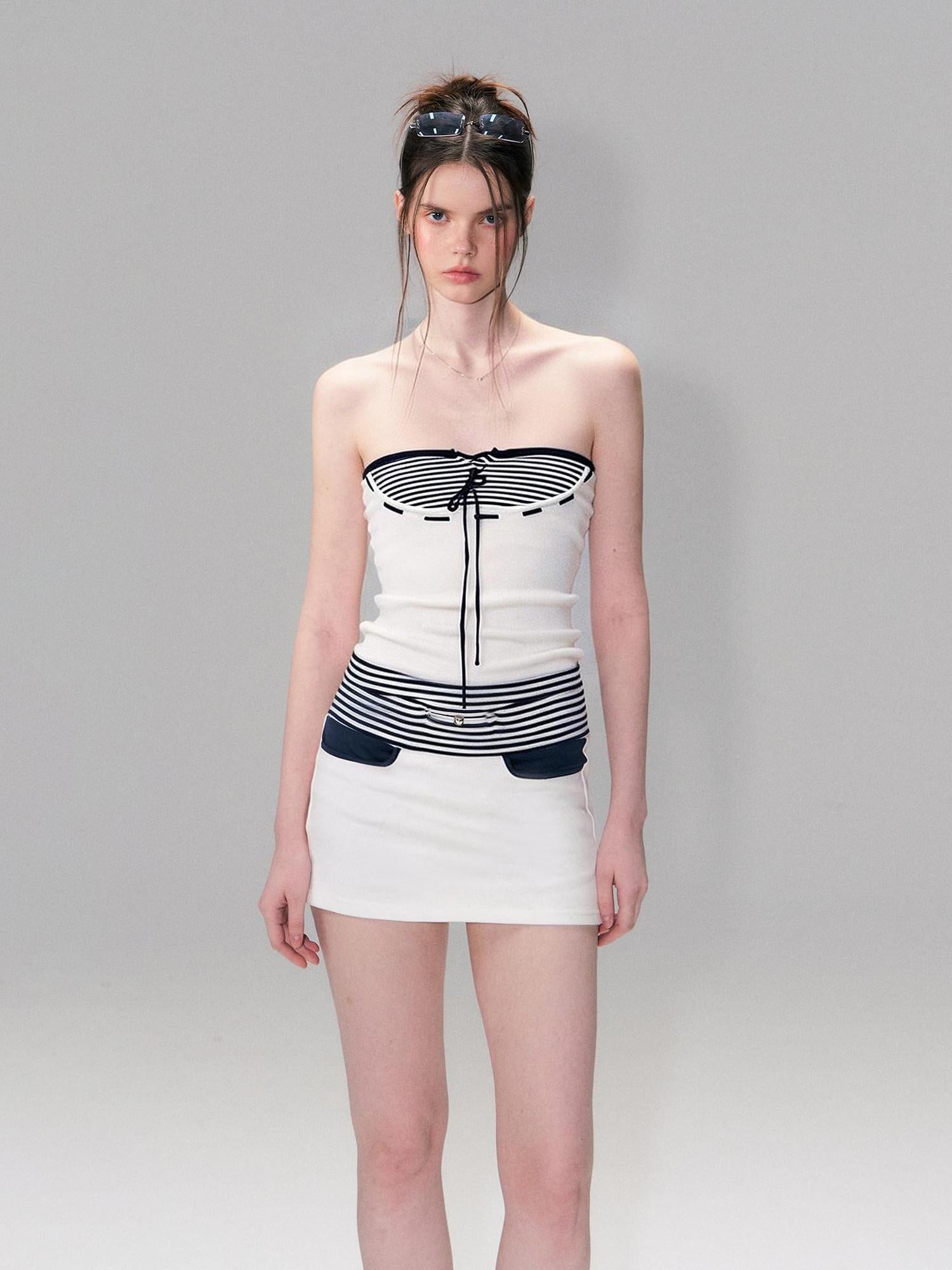 The NeverMore Contrast Printed Cotton Mid Waist Straight Bodycon Women White Mini Skirts