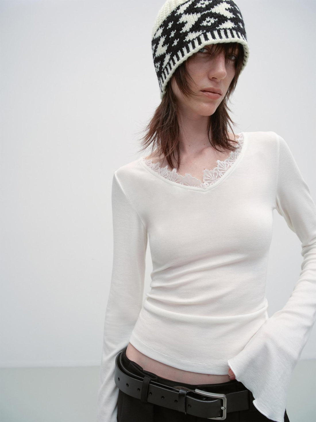 RUN TO THE FUTURE Lyocell Wool Moisture Wicking Slim V-neck Lace Trim Women Long Sleeve T-Shirts