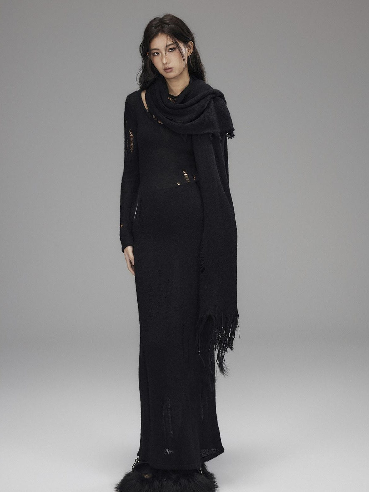 Low pixel Waist Defining Wool Knit Tassel Casual Long Sleeve Round Neck Black Maxi Dresses