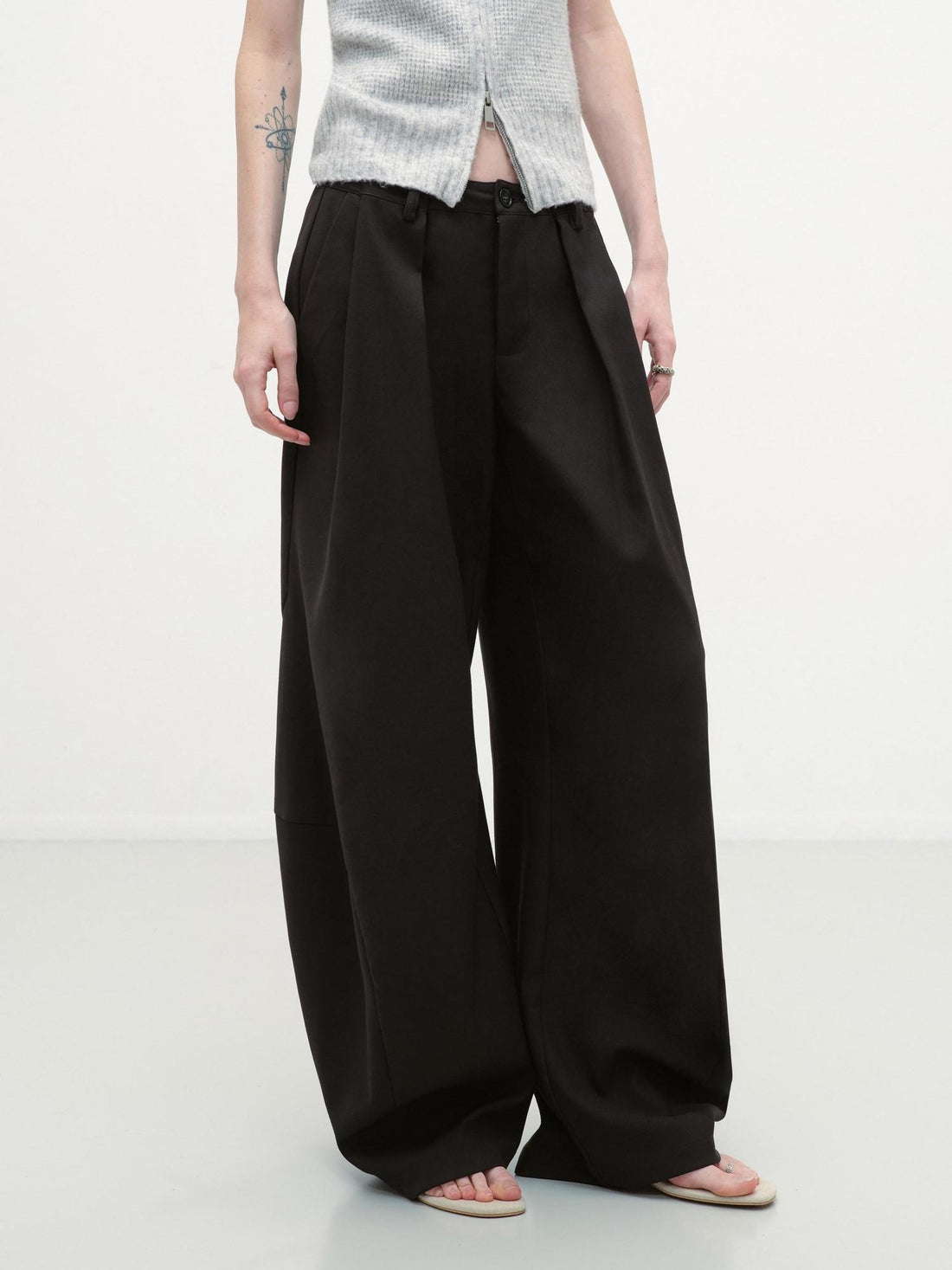 RUN TO THE FUTURE Pleated Minimalist Mid Rise Micro Stretch Casual Loose Fit Black Wide-Leg Pants