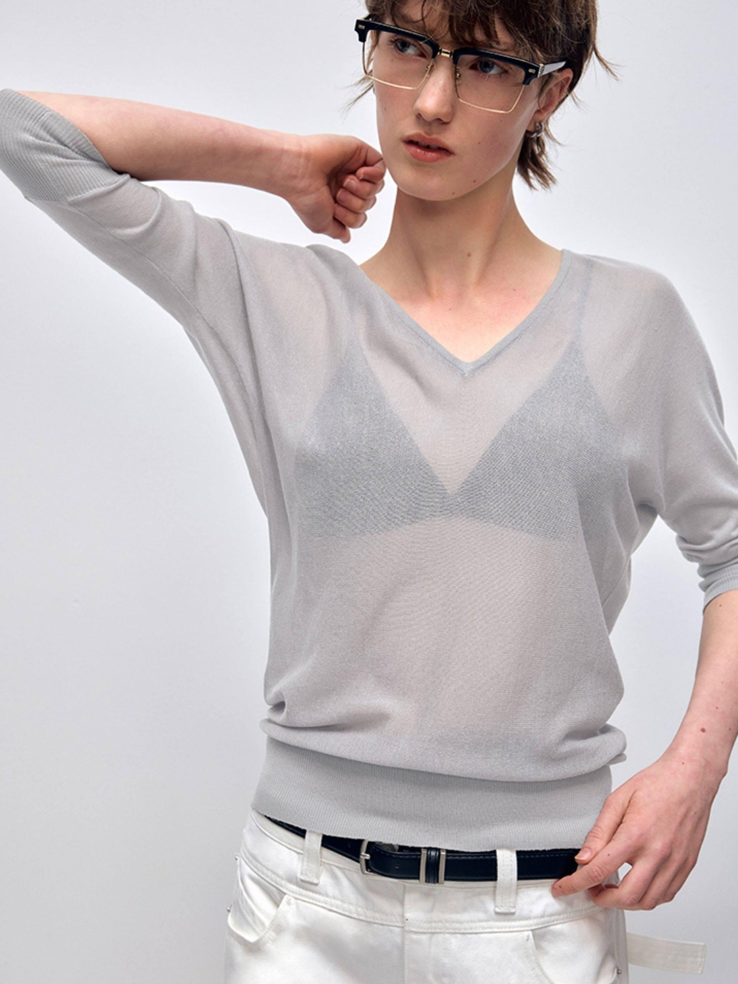 RUN TO THE FUTURE Moisture Wicking V-neck Straight Fit Vintage Commuter Women Long Sleeve T-Shirts