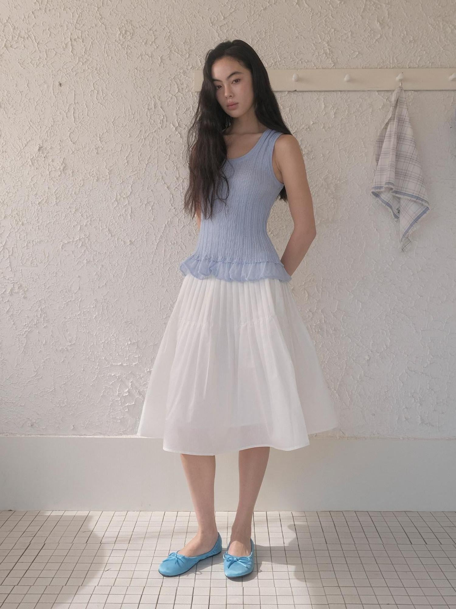 DKZ OFFICIAL Ribbed Knit Ruffle Hem U Neck Racerback Women&