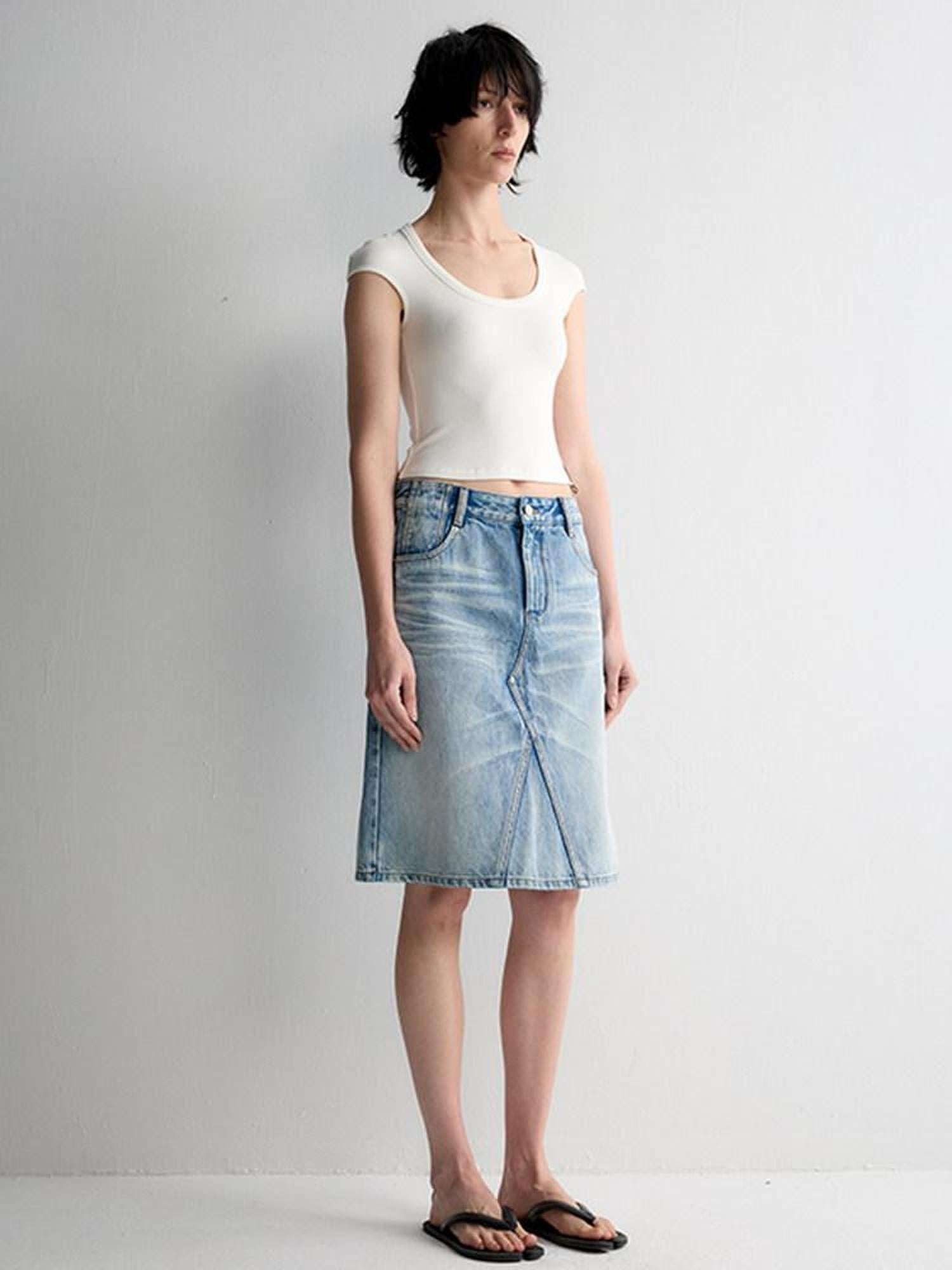 RUN TO THE FUTURE Versatile Slim Fit Short Solid Viscose Cotton Blend Women T Shirt Crop Tops