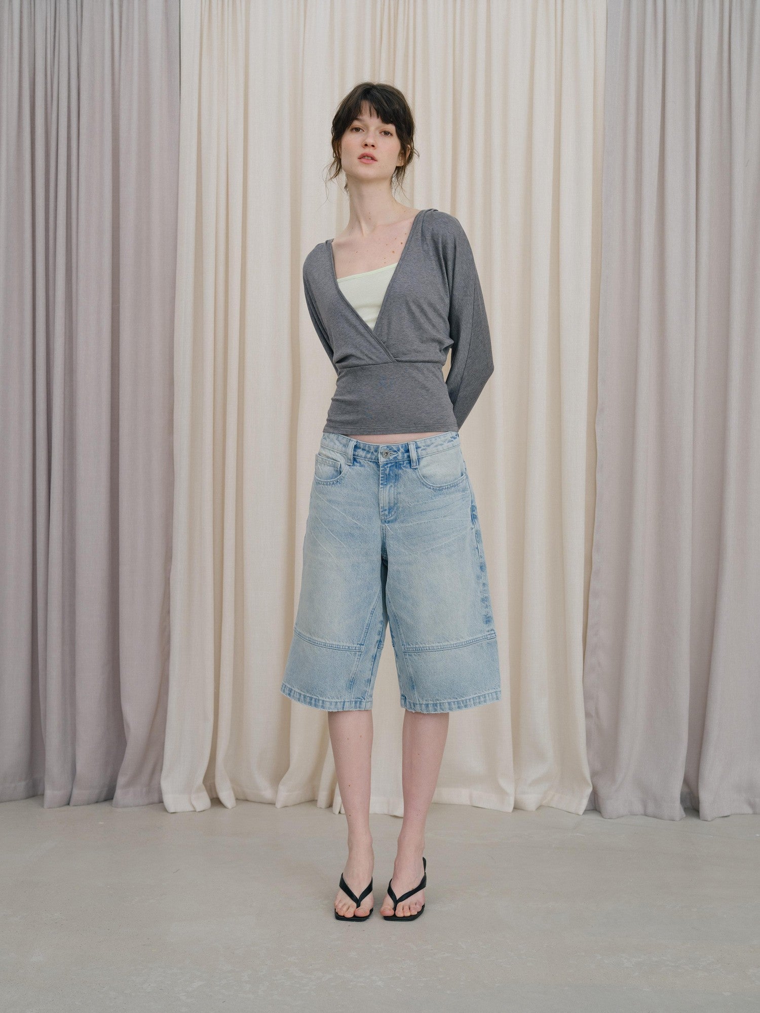 DKZ OFFICIAL Gray Colorblock Batwing Sleeve Women&