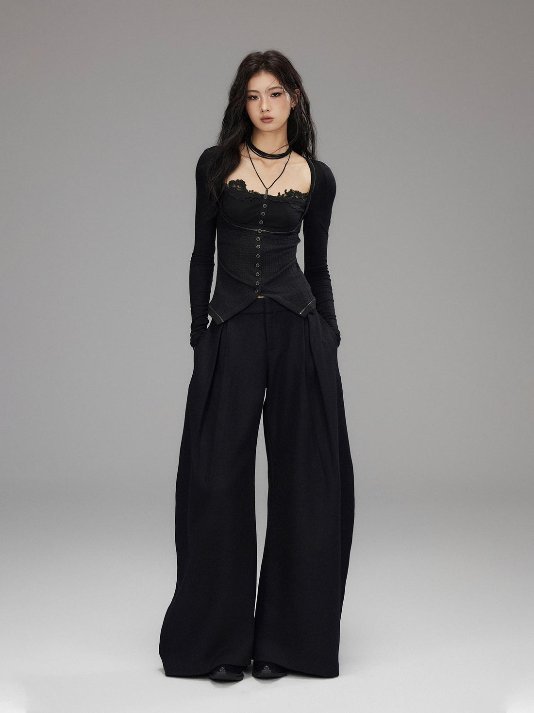 Low pixel Slim Fit Gothic V-neck Paneled Knit Black Womens Everyday Long Sleeve Crop Tops