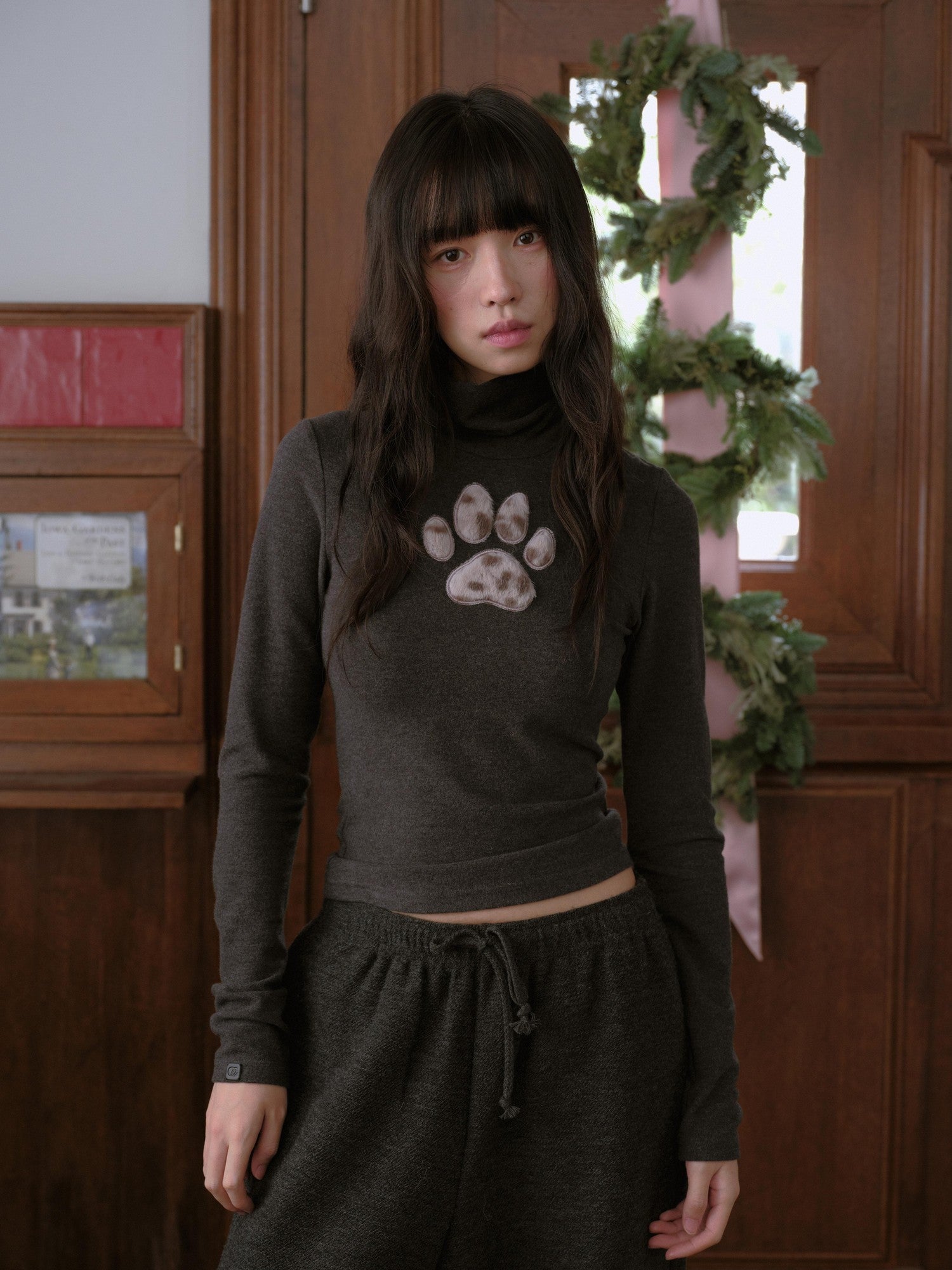 DKZ OFFICIAL Fuzzy High Neck Cat Paw Patchwork Slim Fit Women&