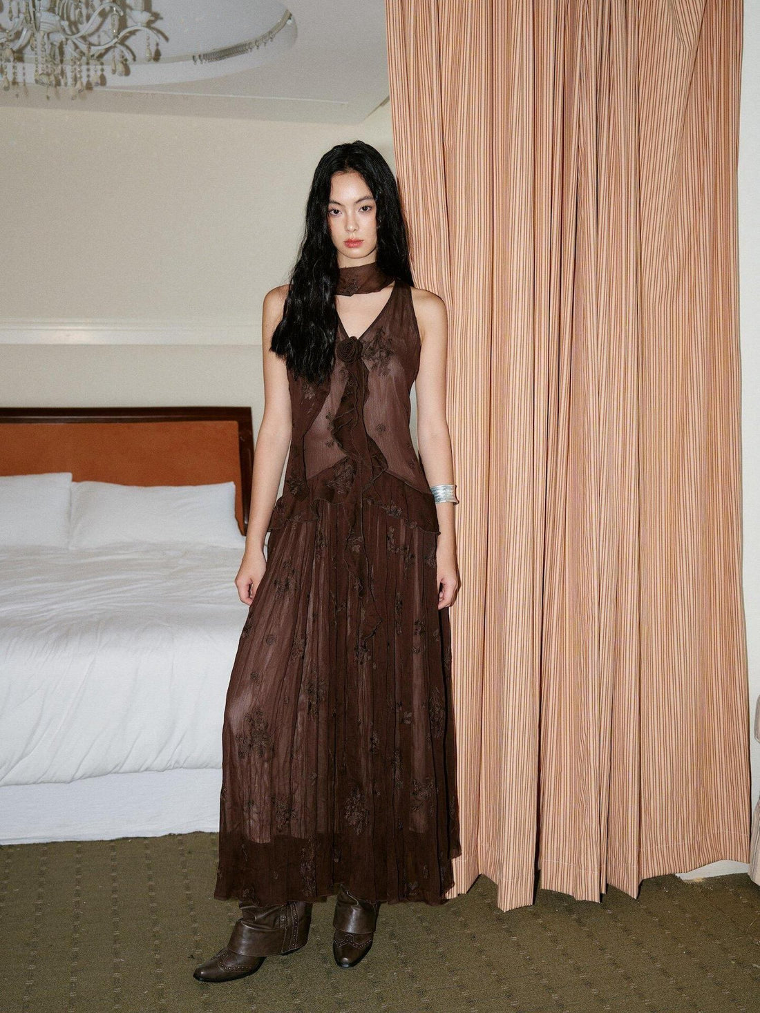 9rotic High Waist Embroidered Vintage Slim H Silhouette Zip Coffee Women Jeans