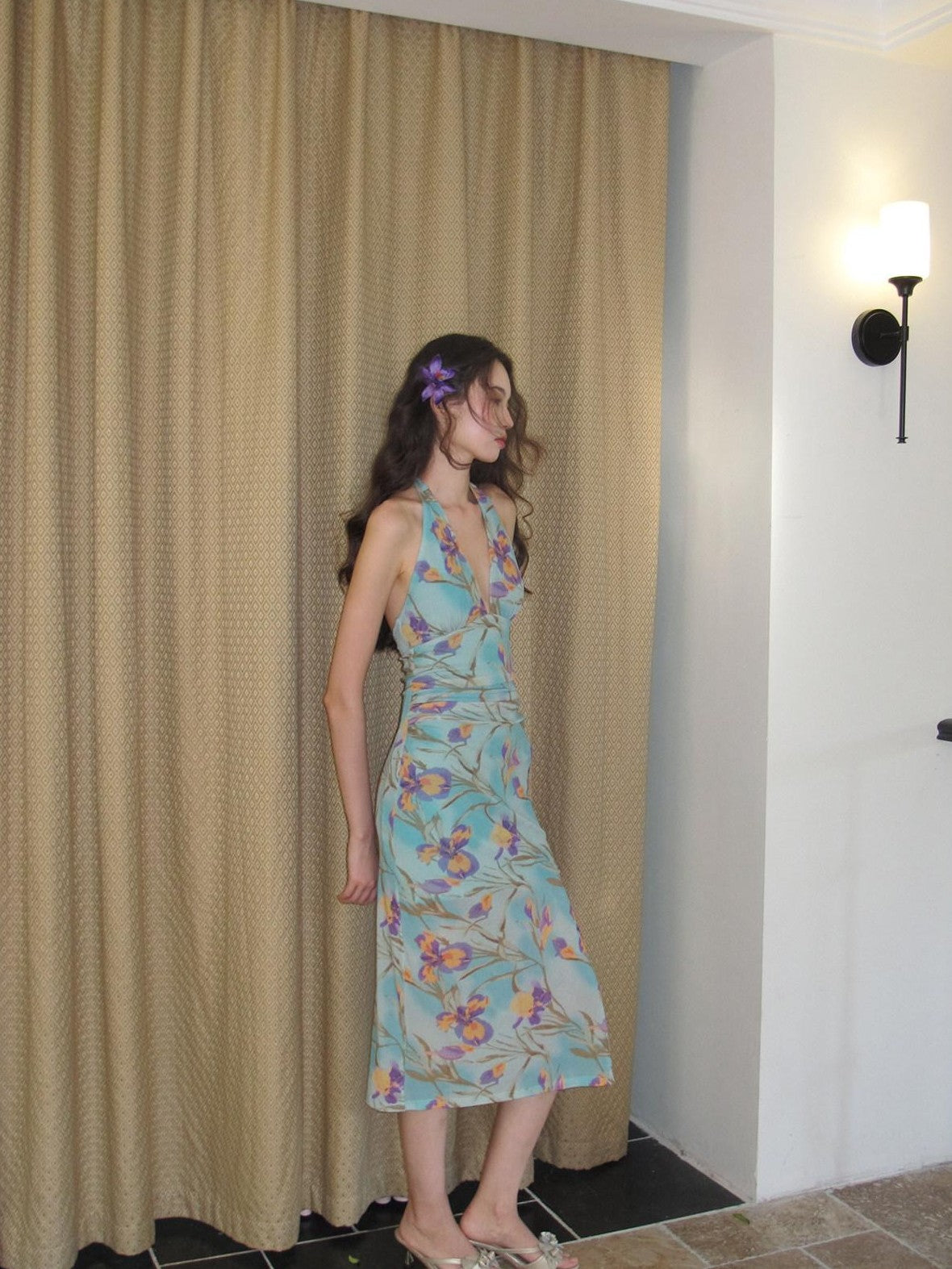 9rotic Mint Iris Floral Shimmer Slim V-neck Tie Women&