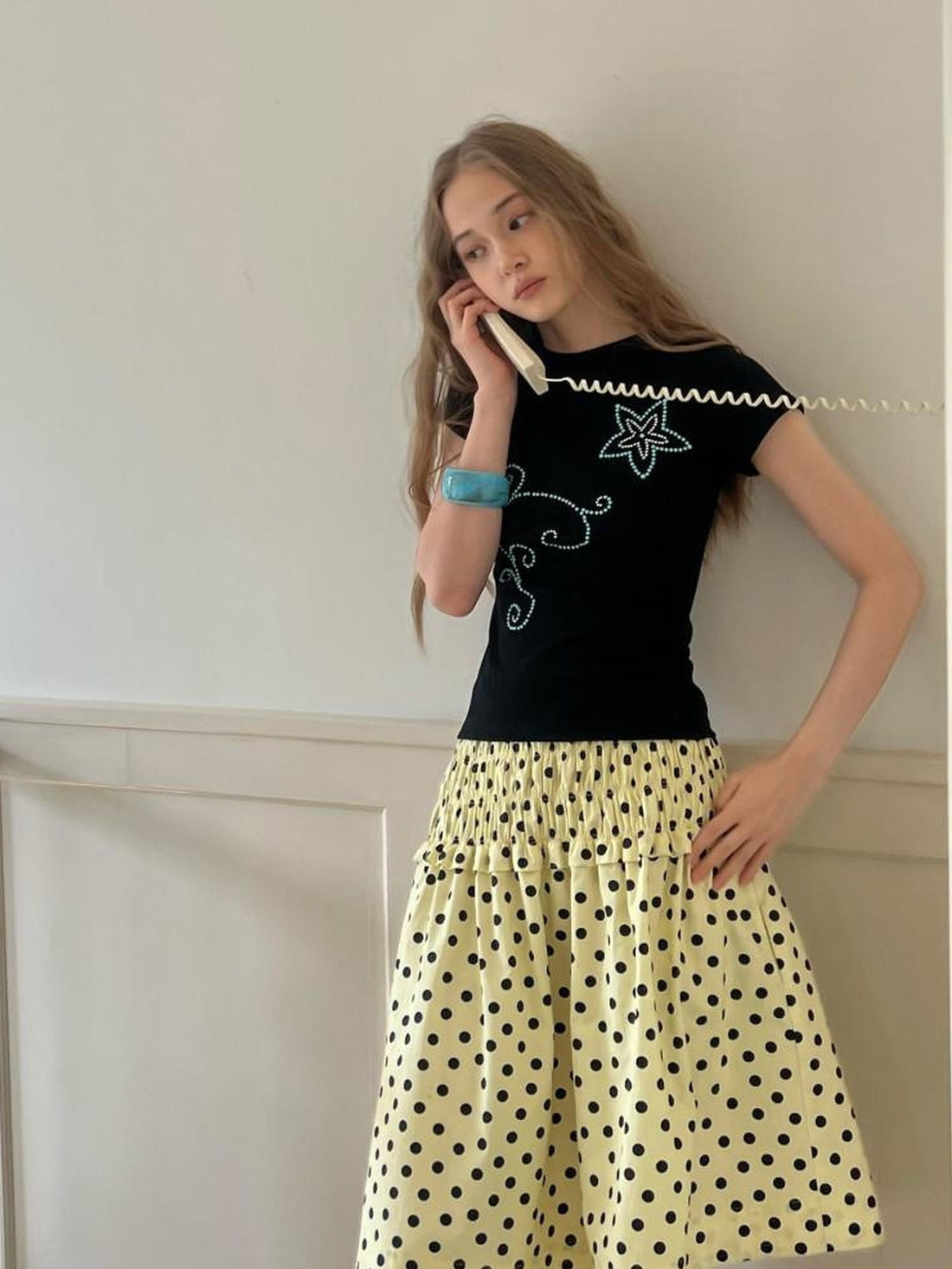 9rotic Super Stretch Casual Round Neck Short Sleeve Women Basic Black White Tank Tops