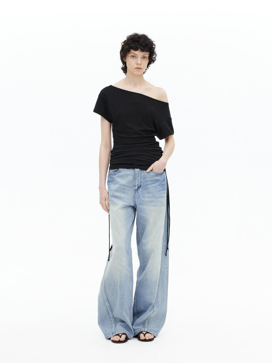 AFTADAWN Asymmetric Shoulder Lyocell Top Black White
