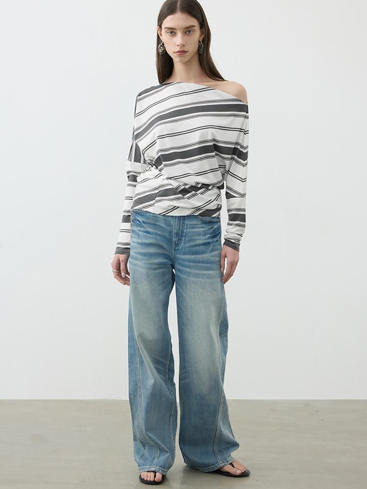 AFTADAWN Asymmetric Shoulder Stripe Button Detail Rayon Tee